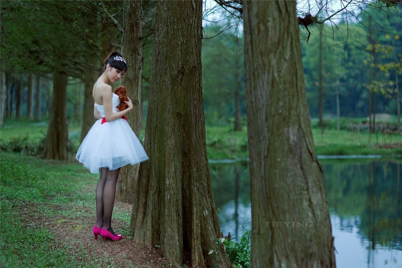 爱丽丝梦游仙境 高清美女写真套图 MM套图