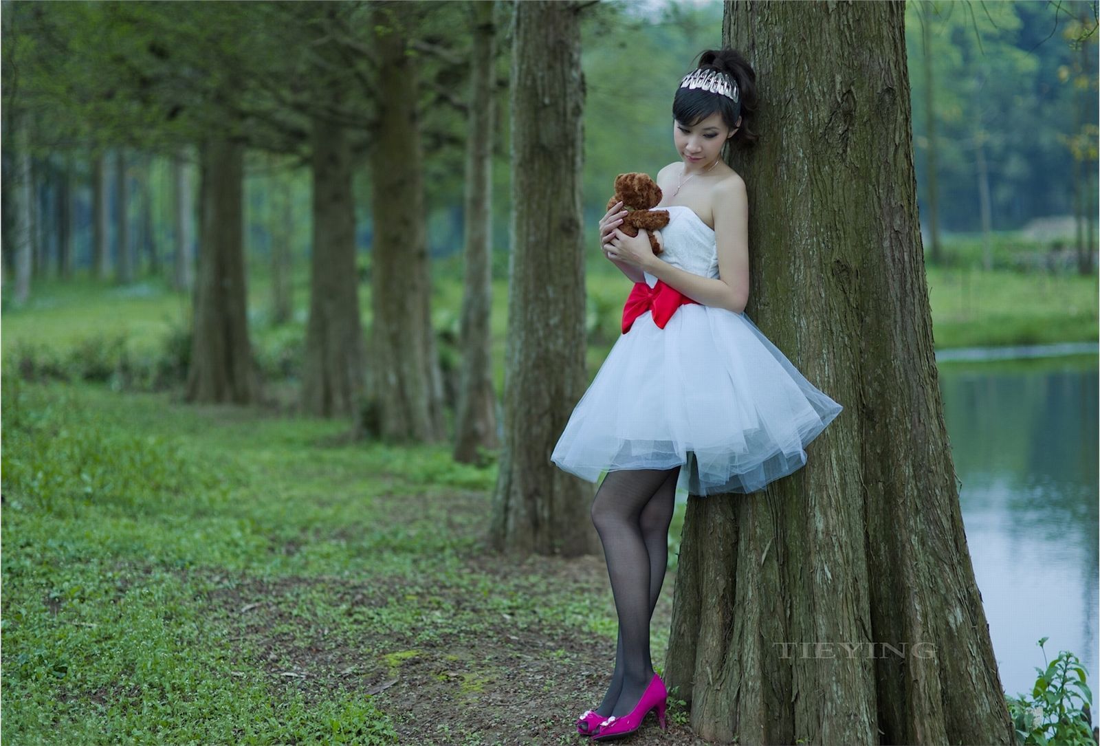 爱丽丝梦游仙境 高清美女写真套图 MM套图