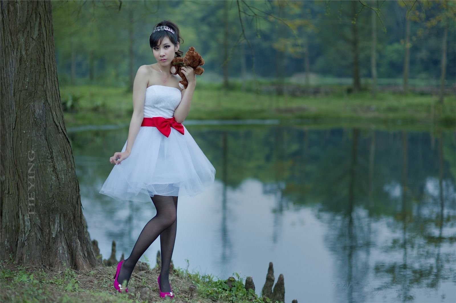 爱丽丝梦游仙境 高清美女写真套图 MM套图