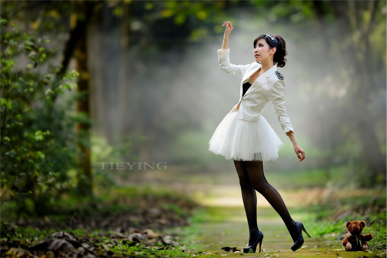 爱丽丝梦游仙境 高清美女写真套图 MM套图