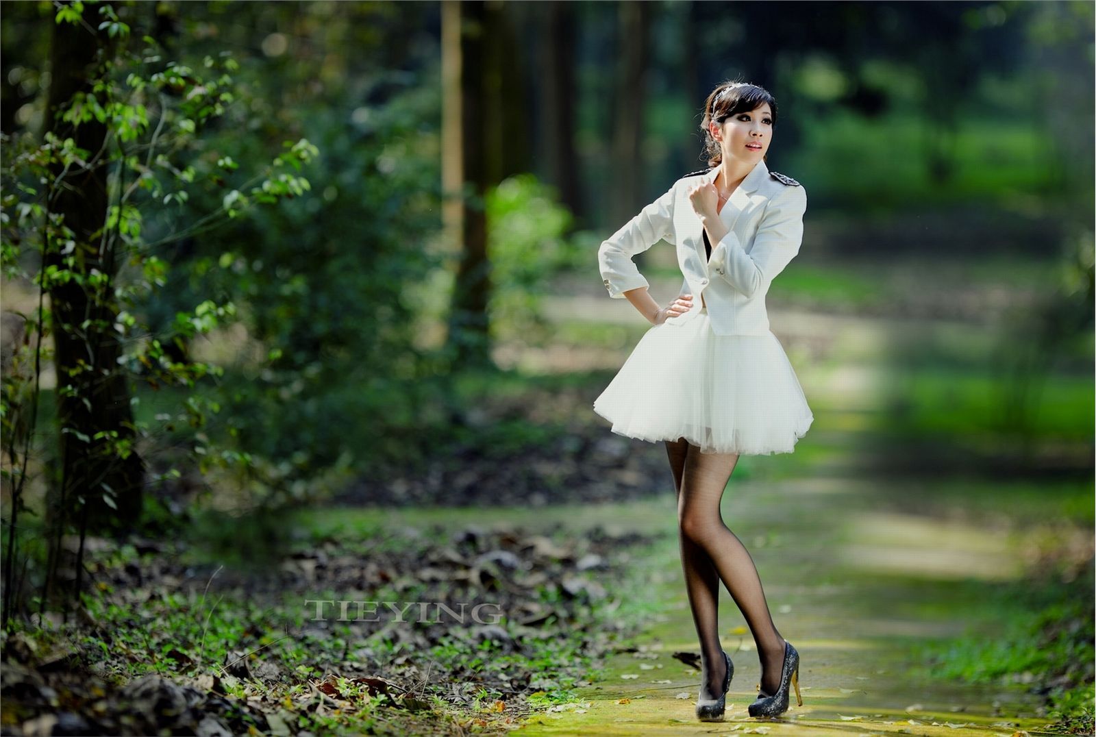 爱丽丝梦游仙境 高清美女写真套图 MM套图