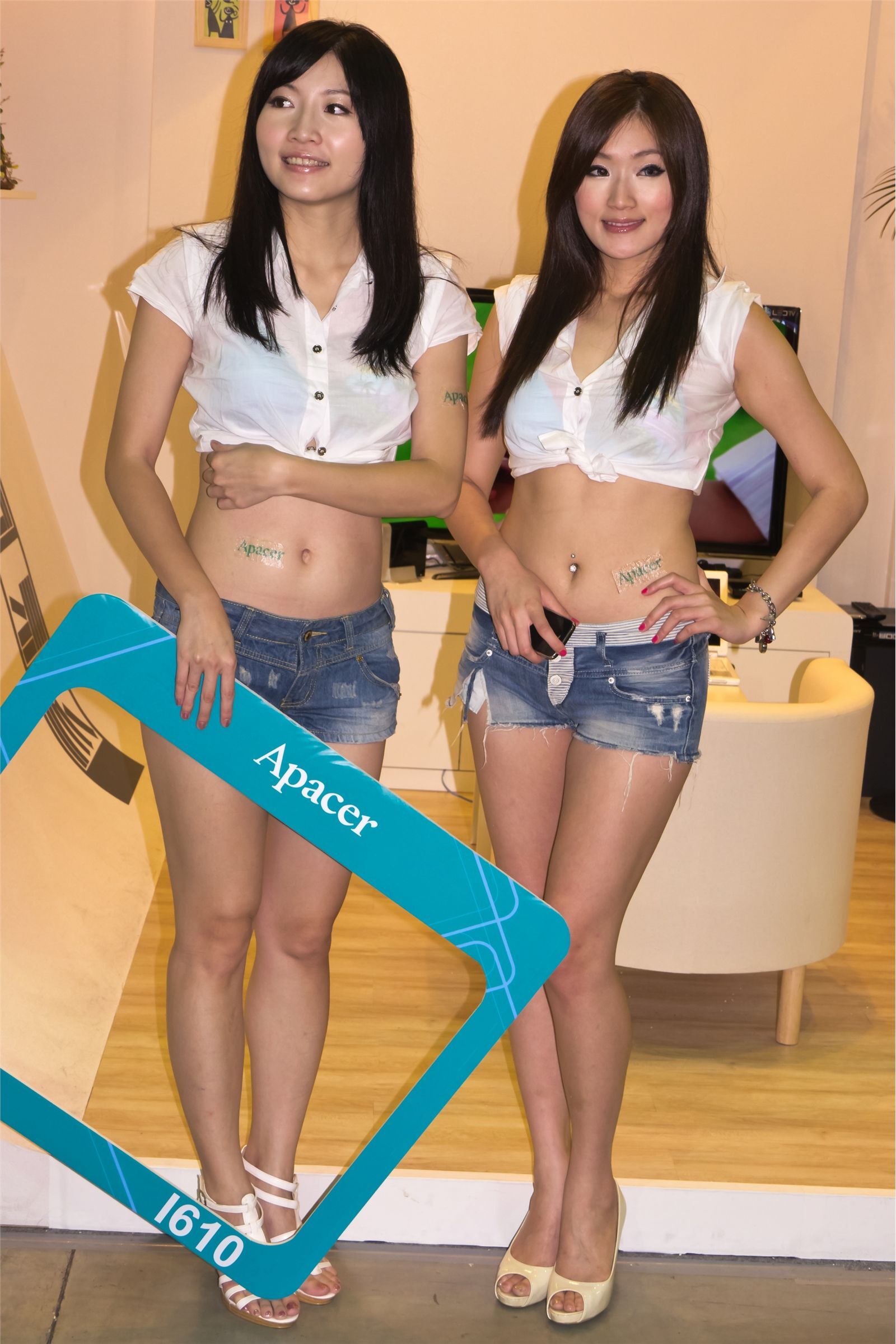 展場2011 台北國際電腦展 展场美女套图 美腿模特套图