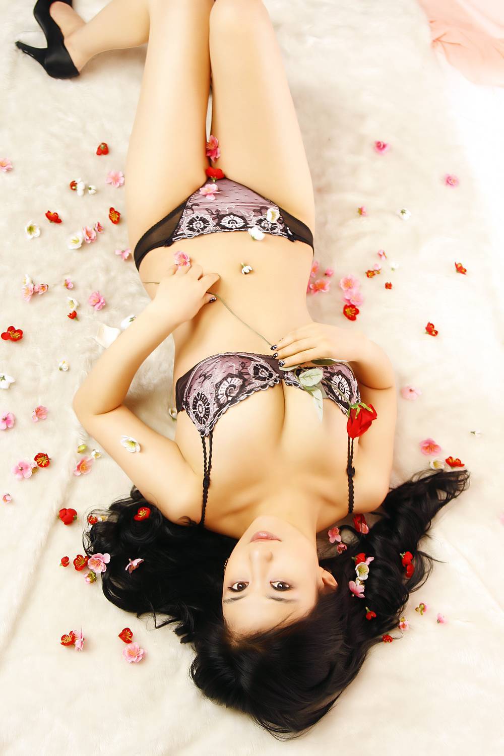 风俗娘 (3) 韩国媚娘系列最新套图飞速打包下载 可在线浏览