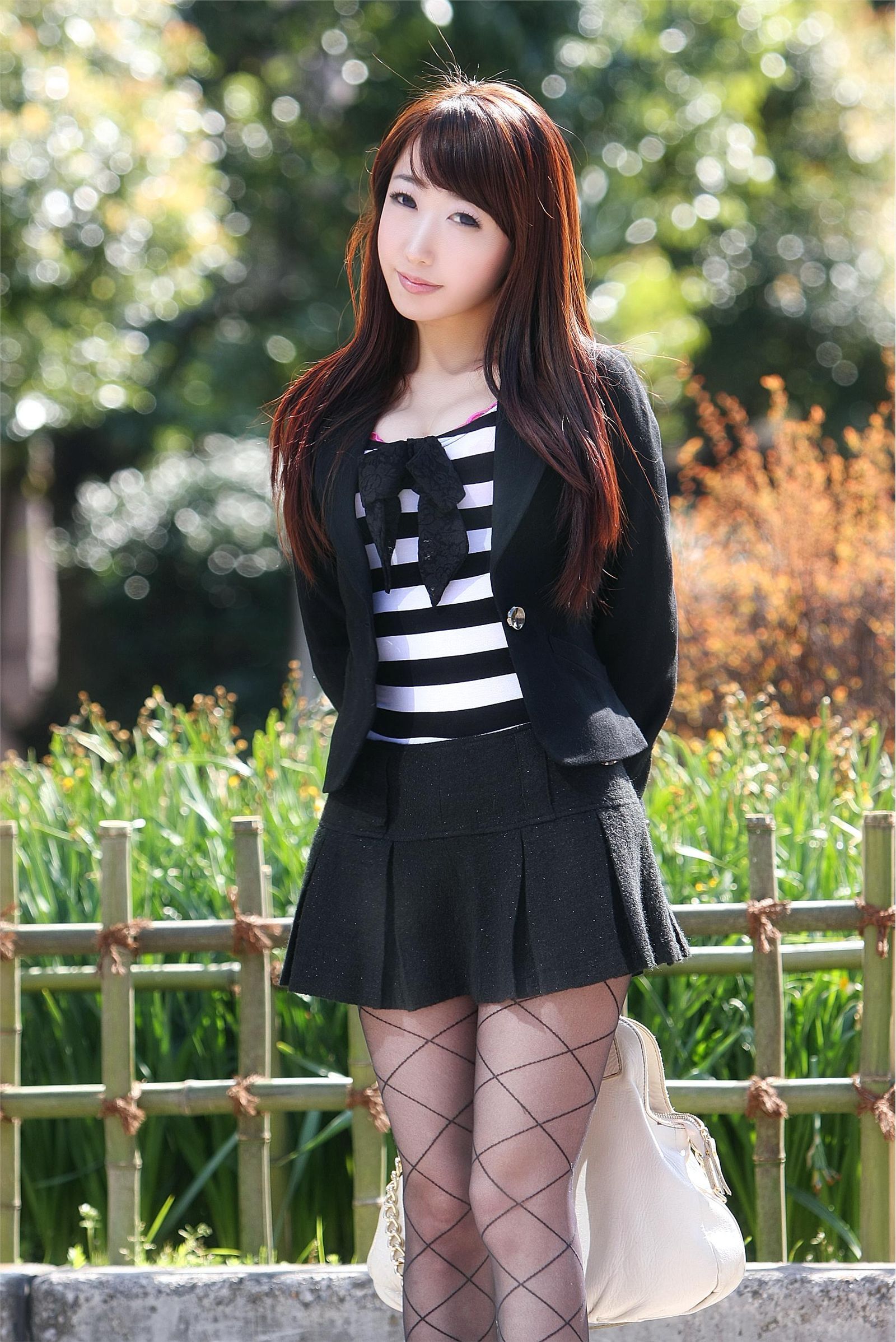 风俗娘套图大全 超大美图2010最火套图打包下载