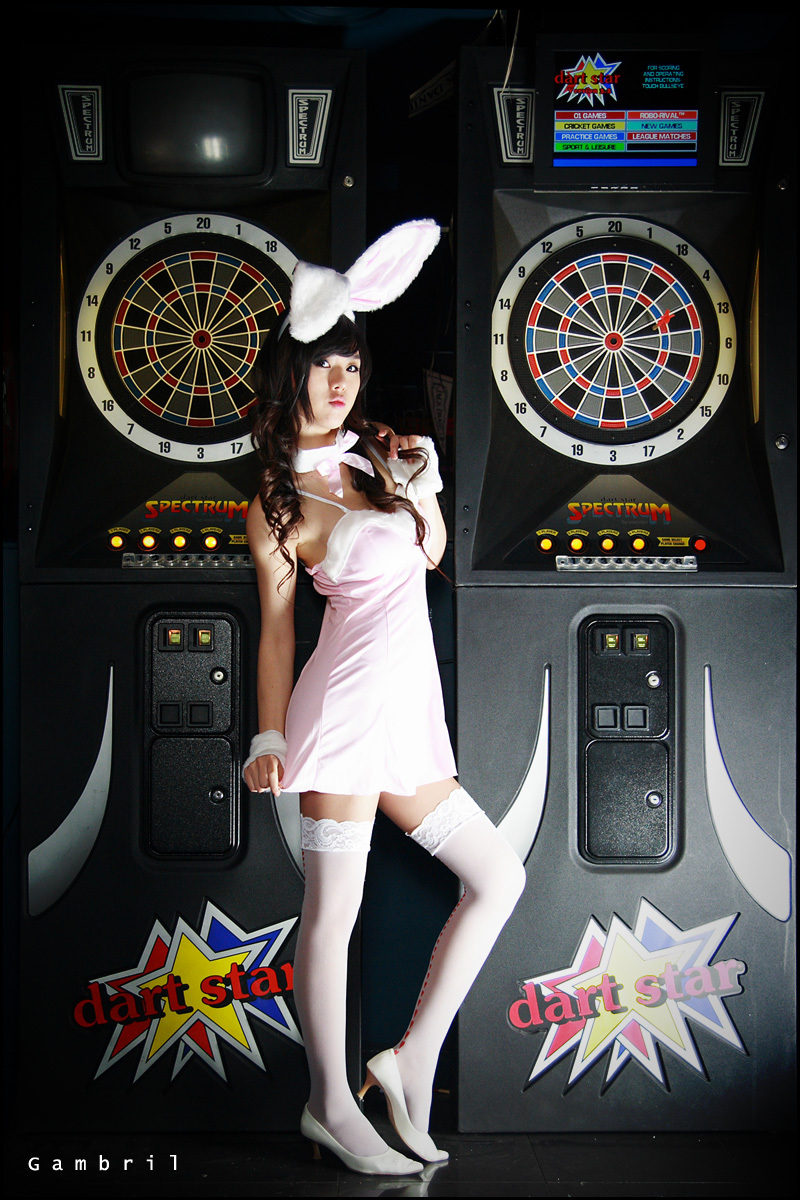 韩国性感美女车模韩美姬