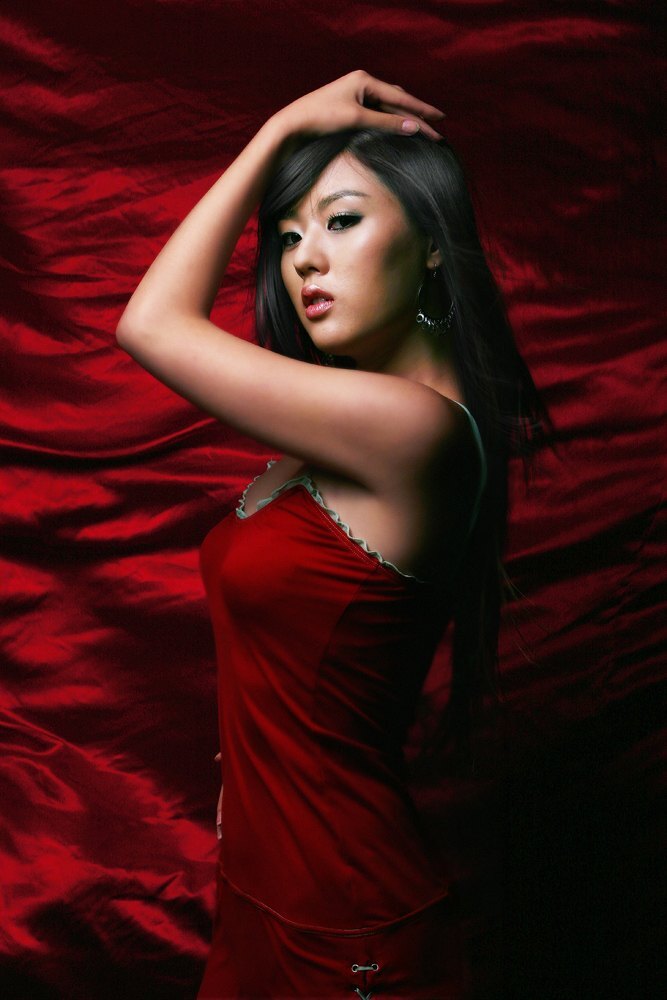 韩国性感美女车模韩美姬