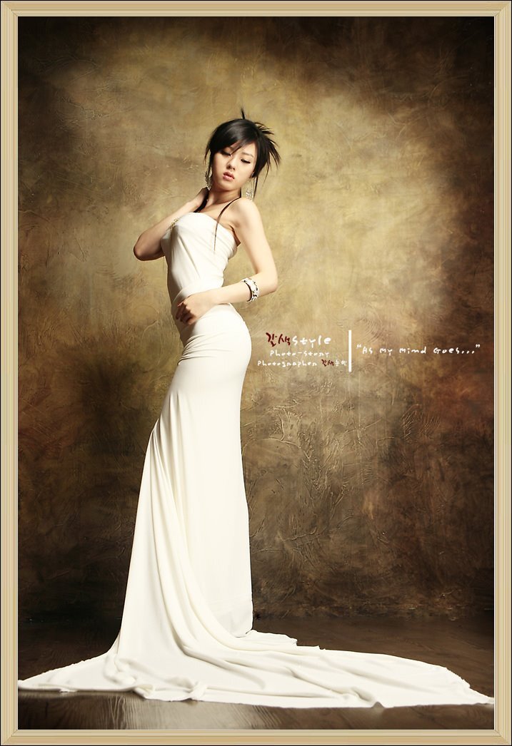 韩国性感美女车模韩美姬