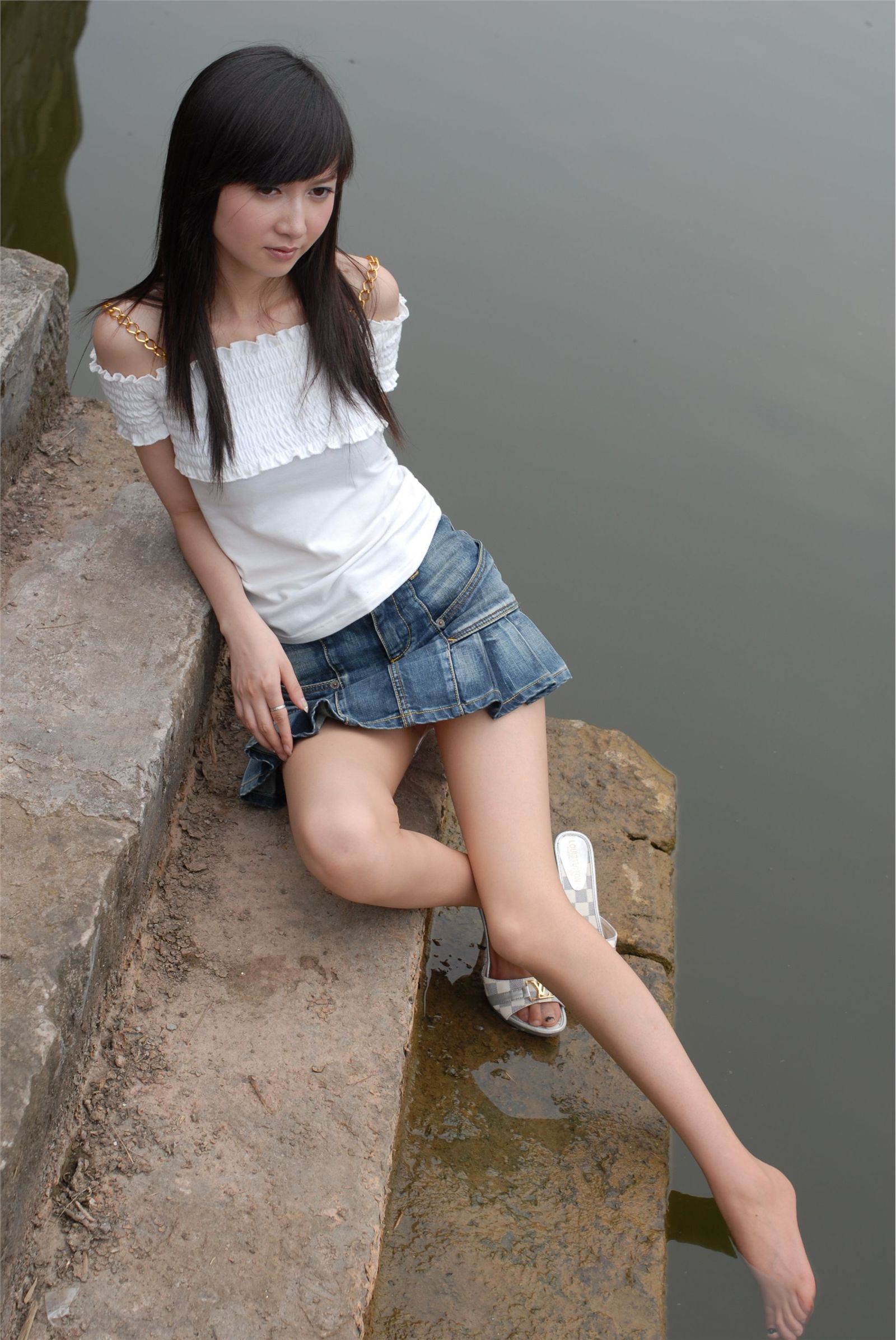 湖边的少女 素颜写真相片