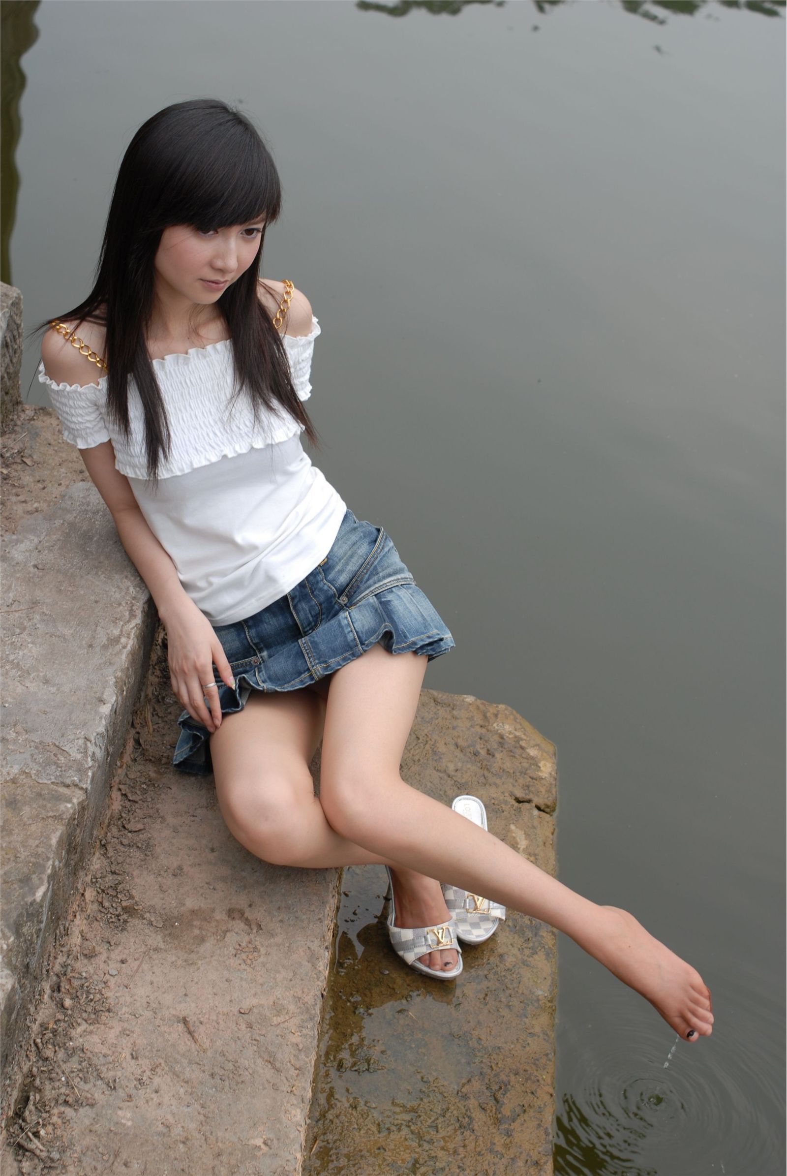 湖边的少女 素颜写真相片