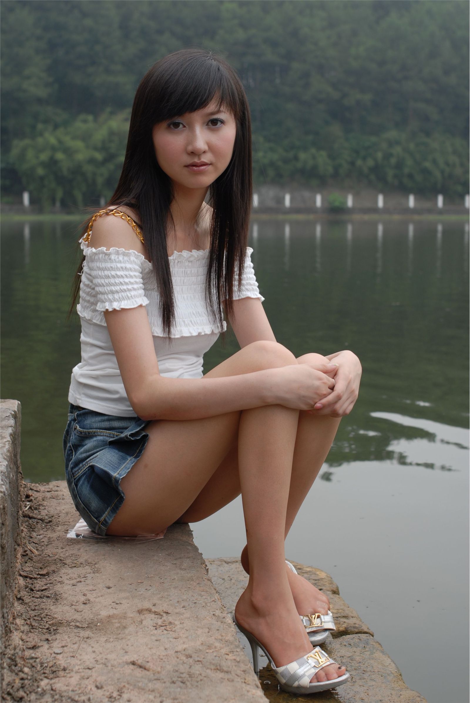 湖边的少女 素颜写真相片