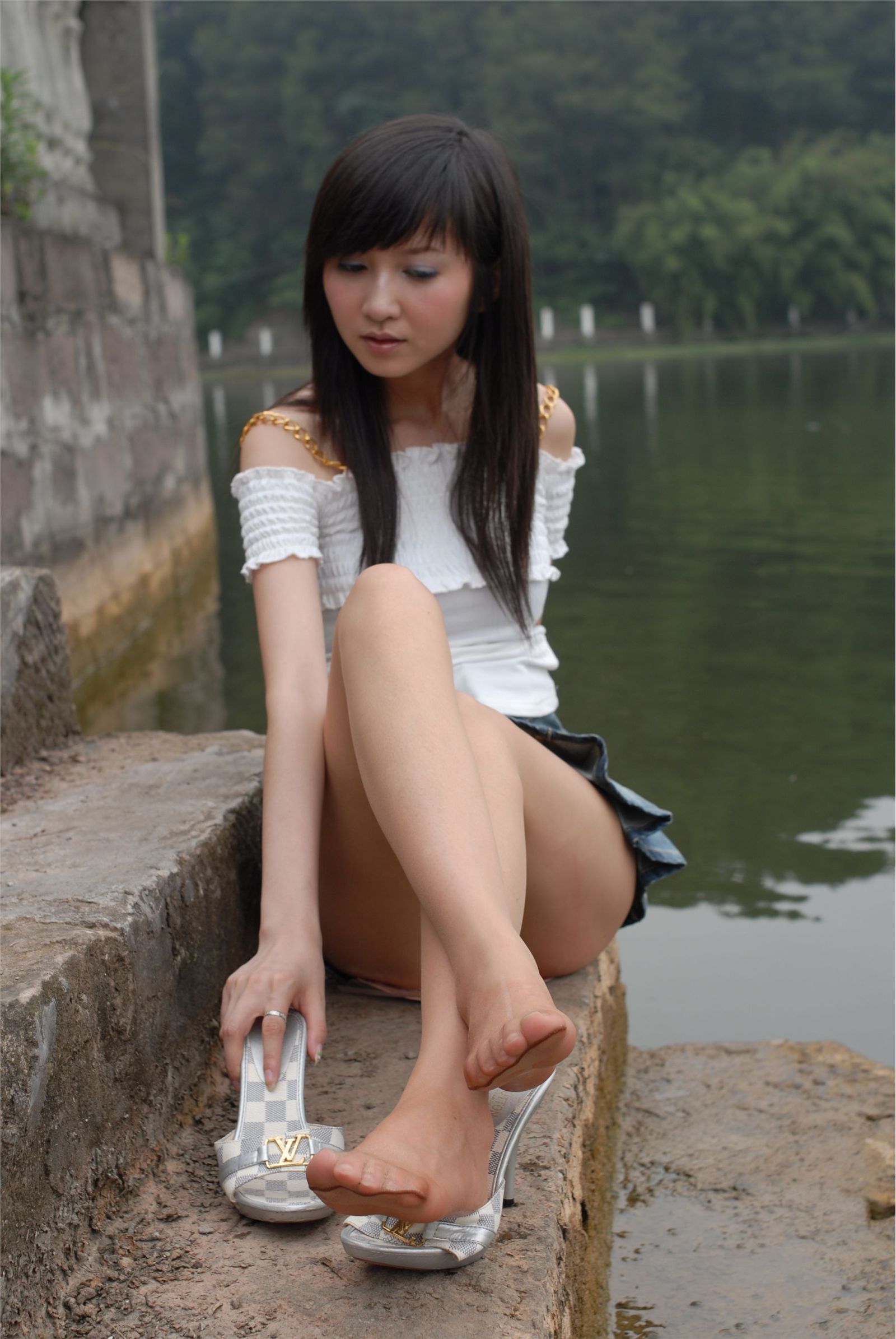 湖边的少女 素颜写真相片