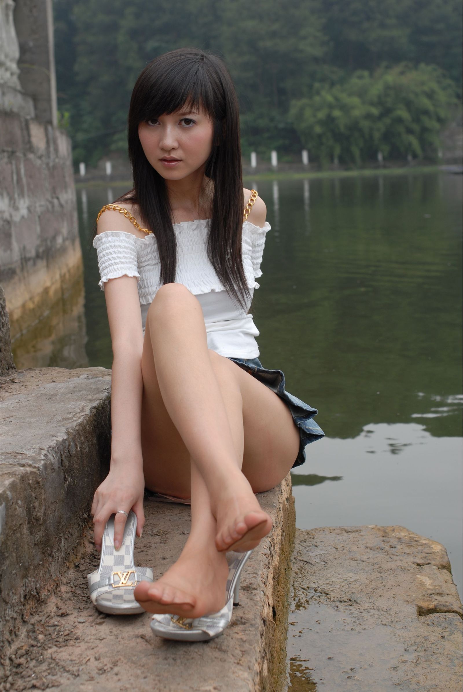 湖边的少女 素颜写真相片