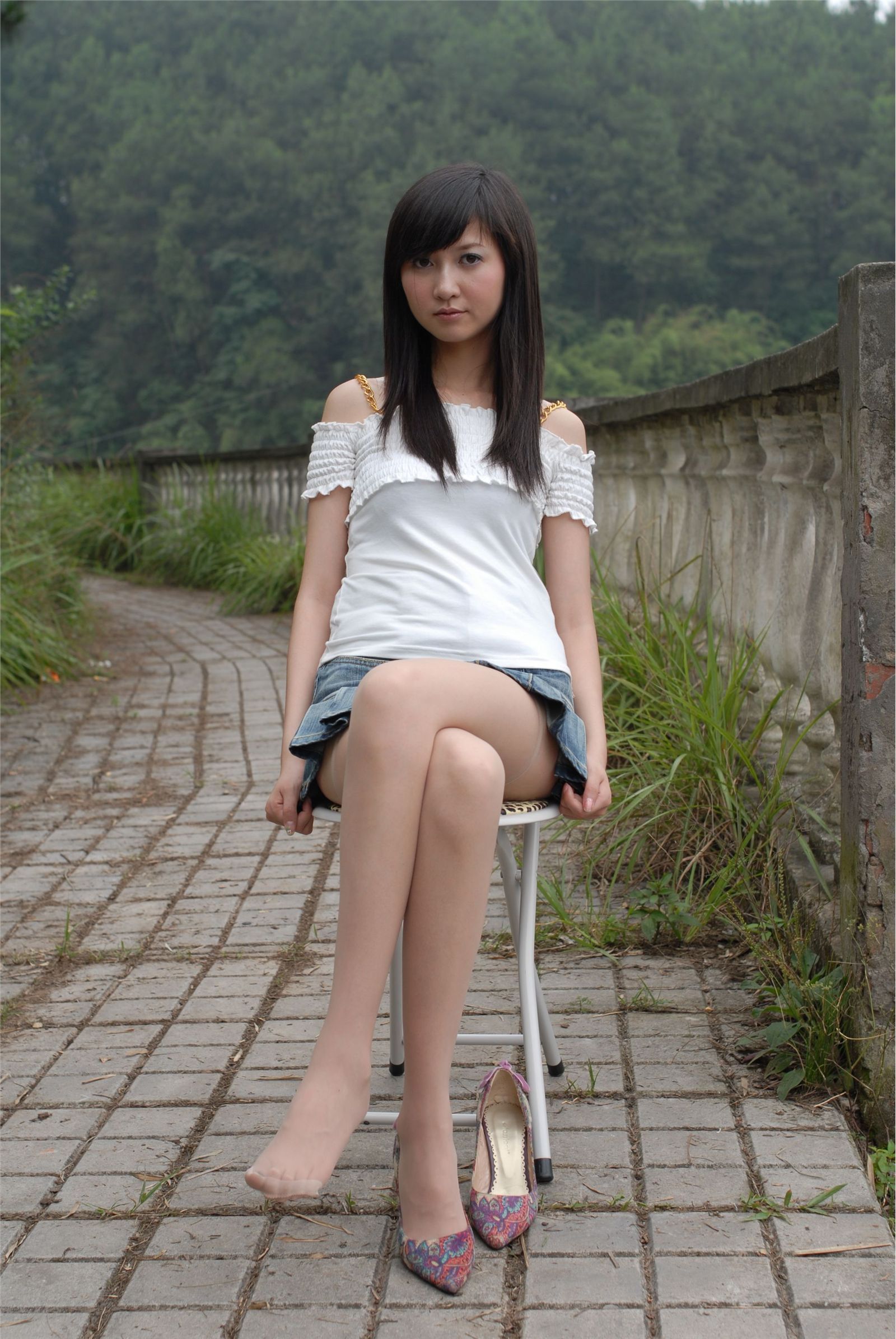 湖边的少女 素颜写真相片