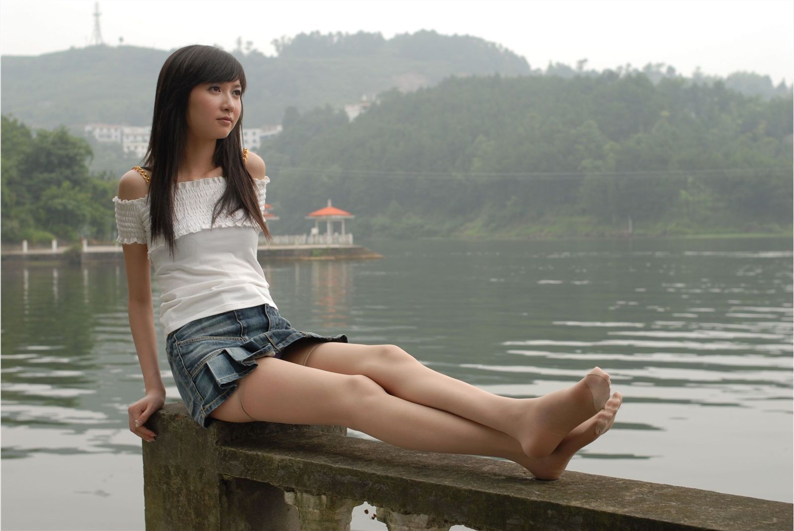 湖边的少女 素颜写真相片