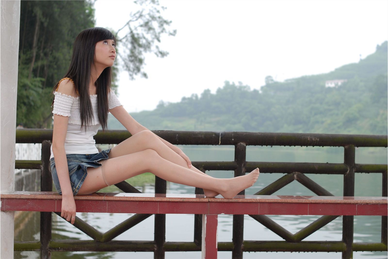 湖边的少女 素颜写真相片