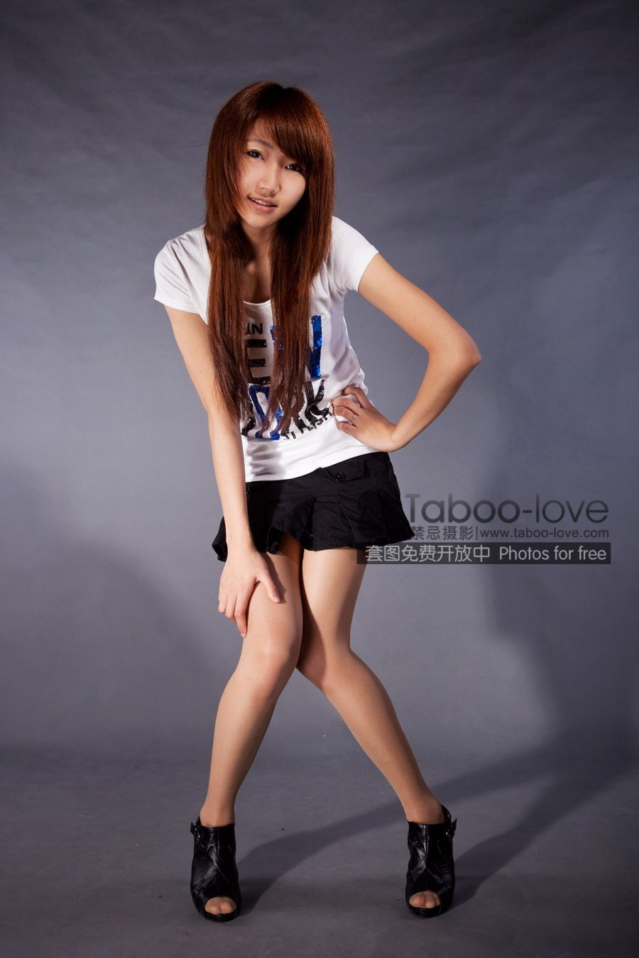 活力可爱美腿mm 国产美少女组图