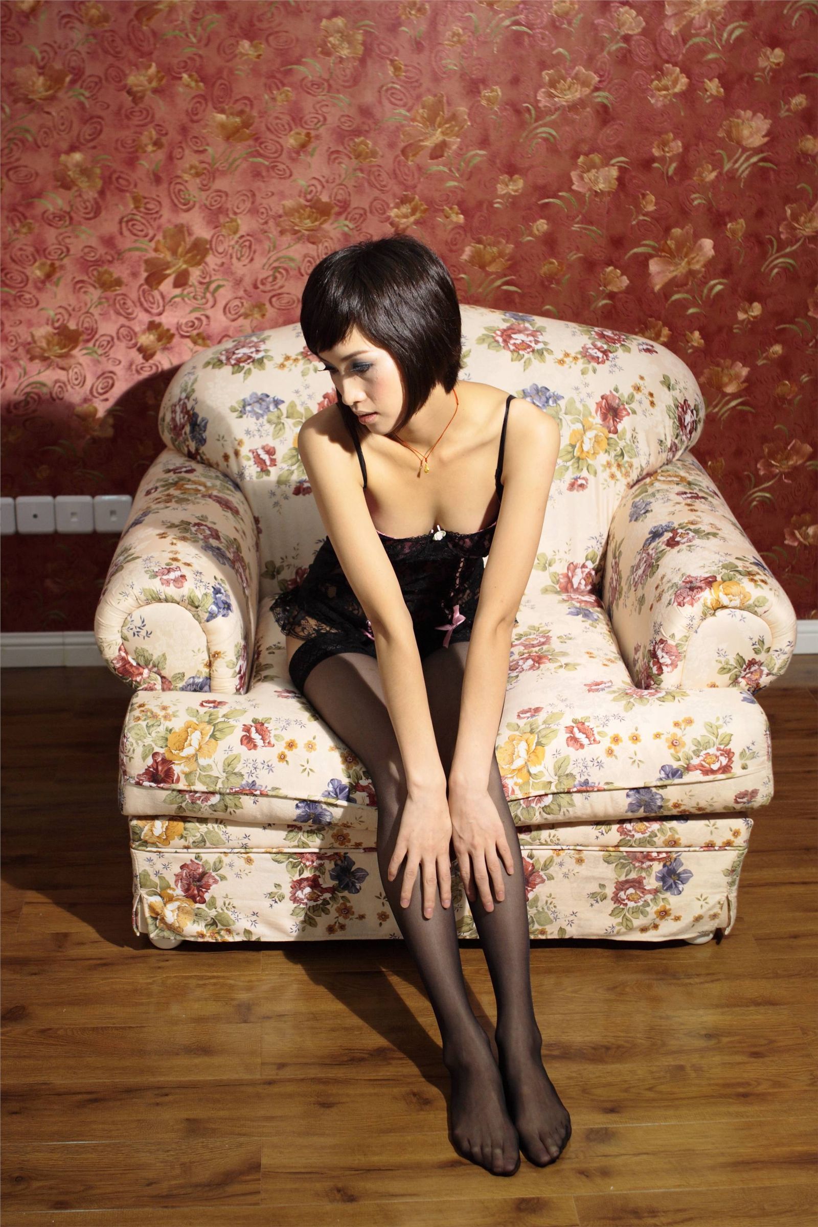 林影丝袜 黑丝兔女郎 (无水印大图)