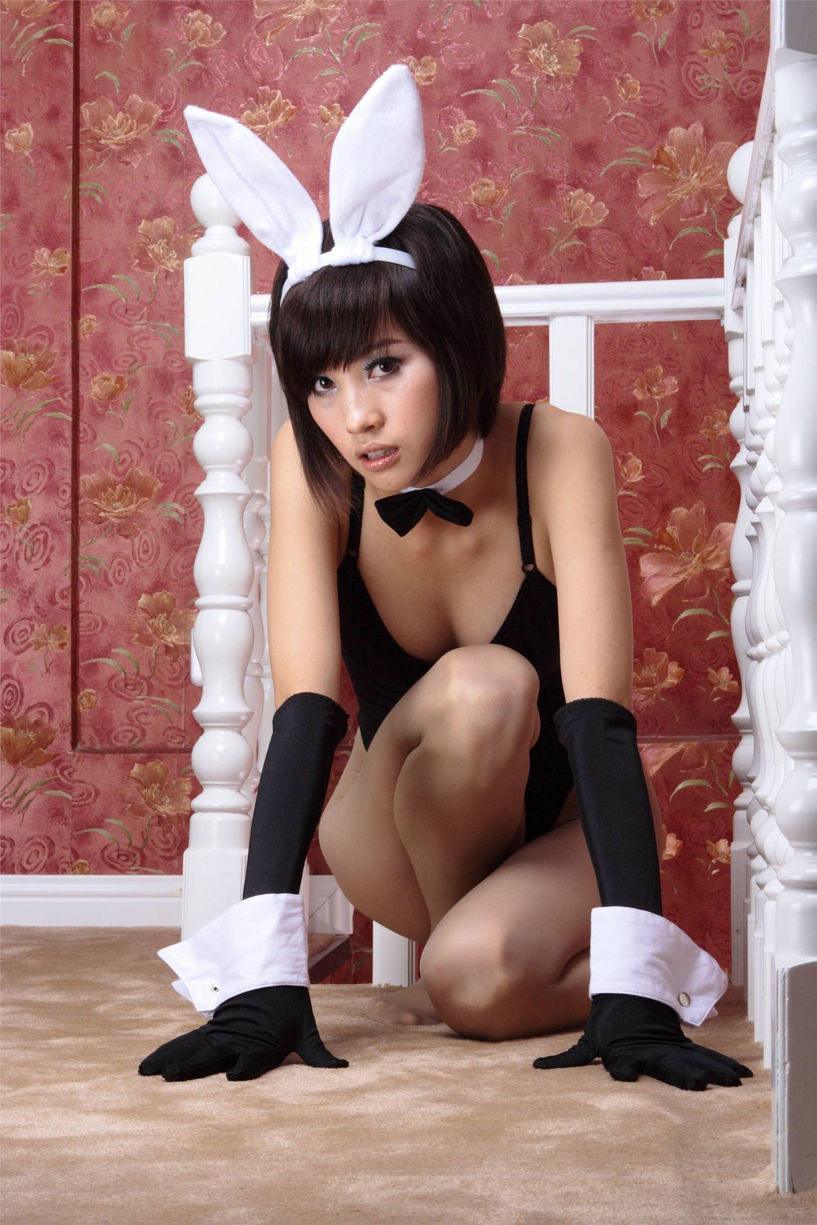 林影丝袜 黑丝兔女郎 (无水印大图)