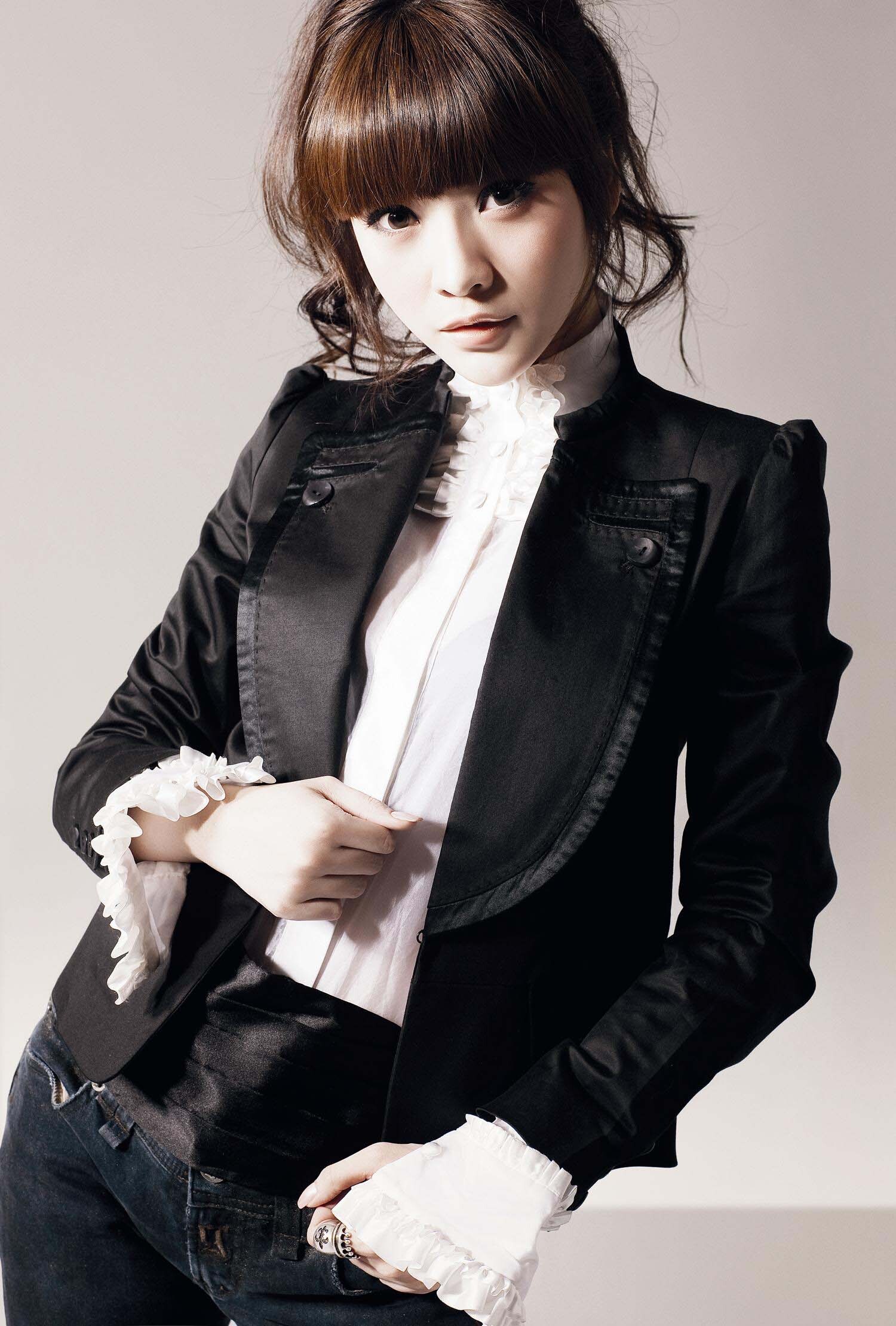 最红人气美女主播模特 柳岩