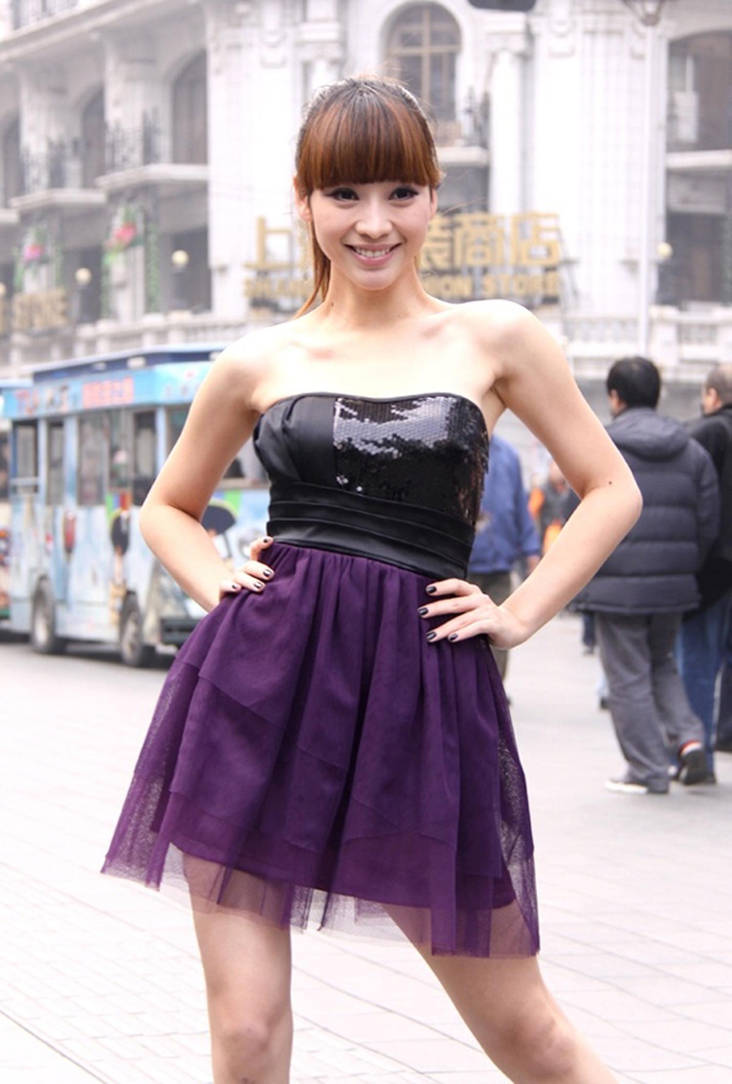 最红人气美女主播模特 柳岩