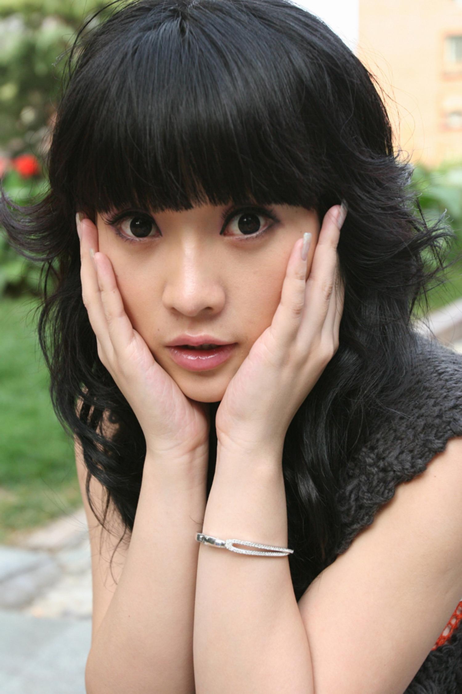 最红人气美女主播模特 柳岩