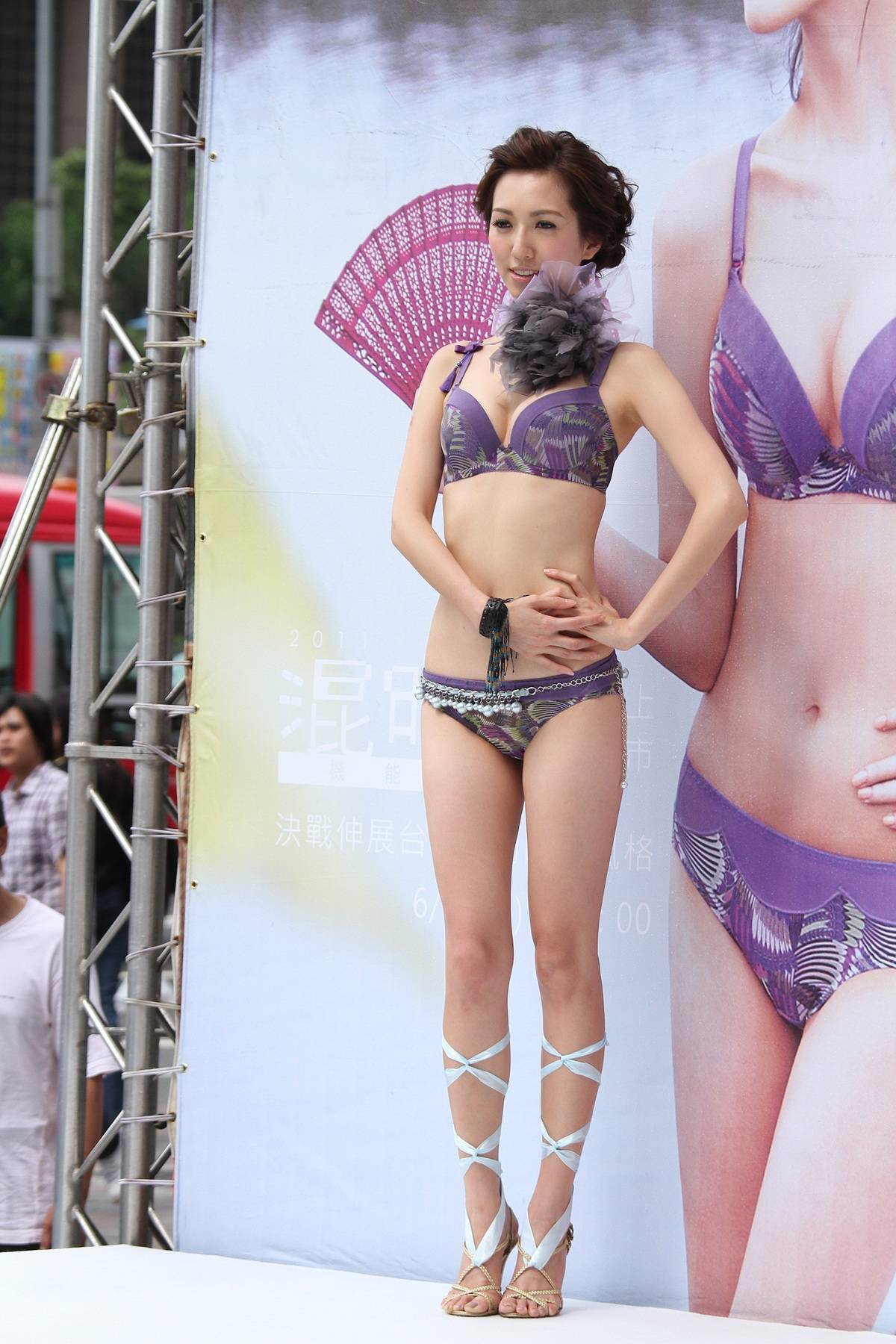 台北新光站前內衣秀 模特套图打包