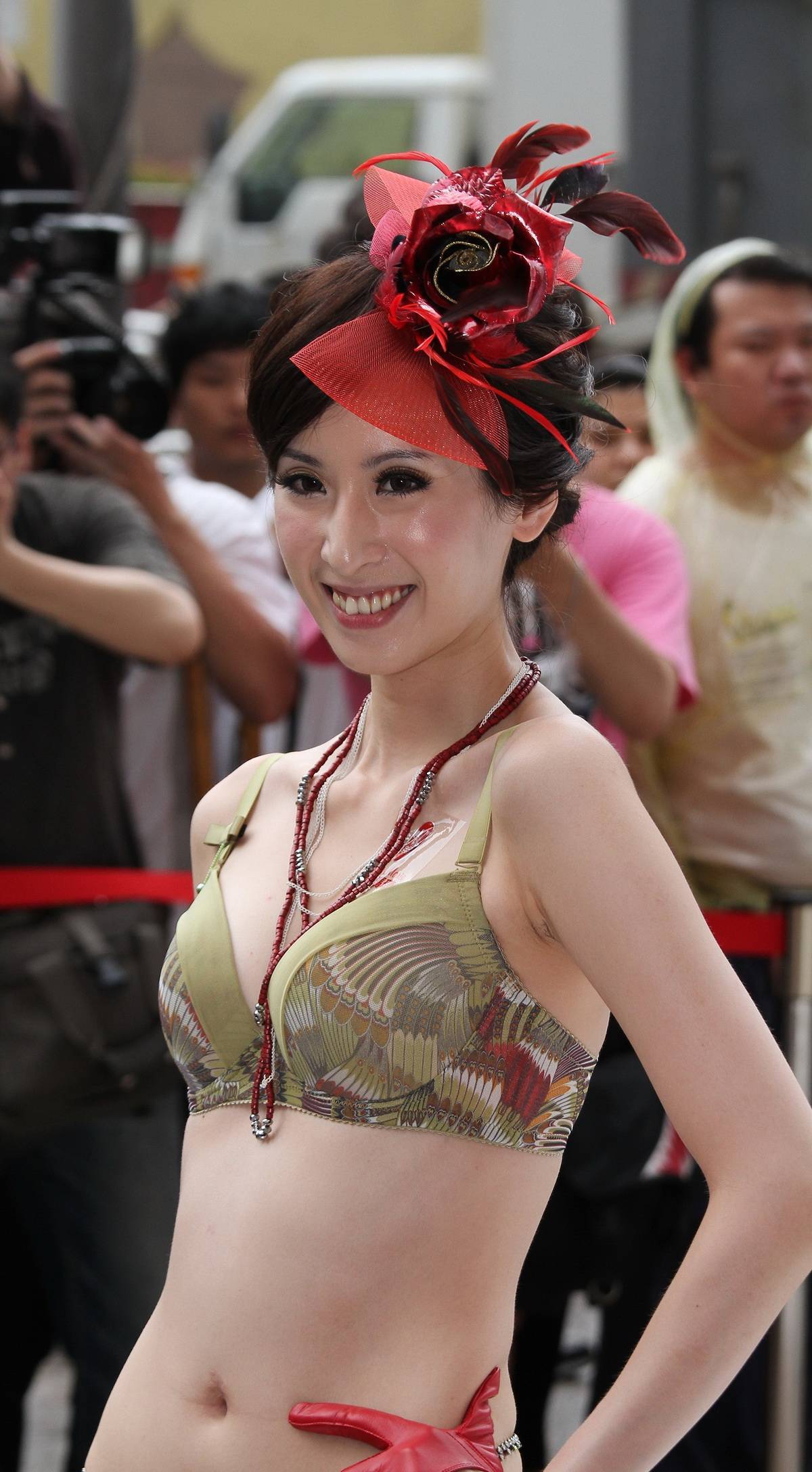 台北新光站前內衣秀 模特套图打包