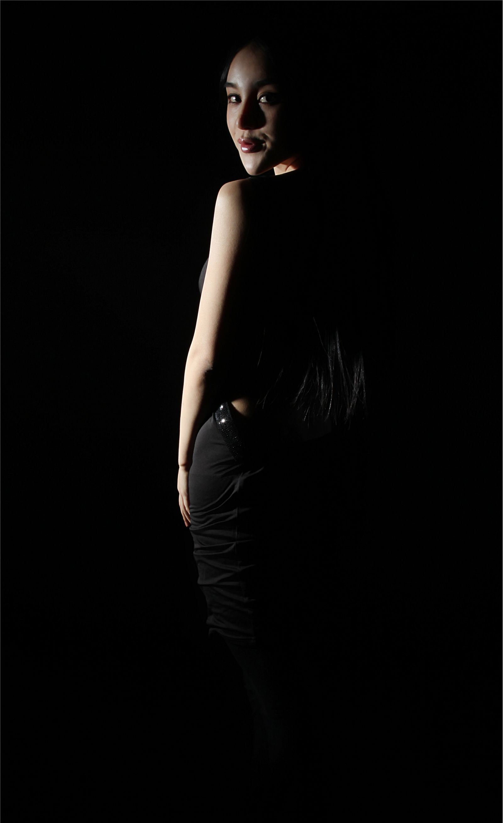 石一伊 网络第一混血美女平面模特