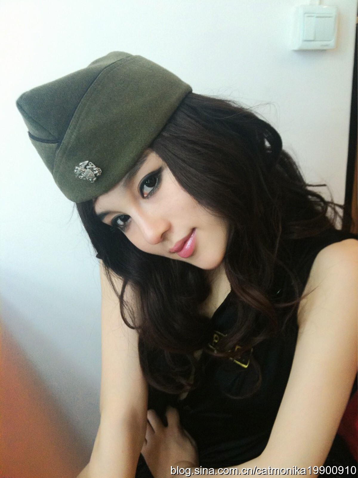 石一伊 网络第一混血美女平面模特