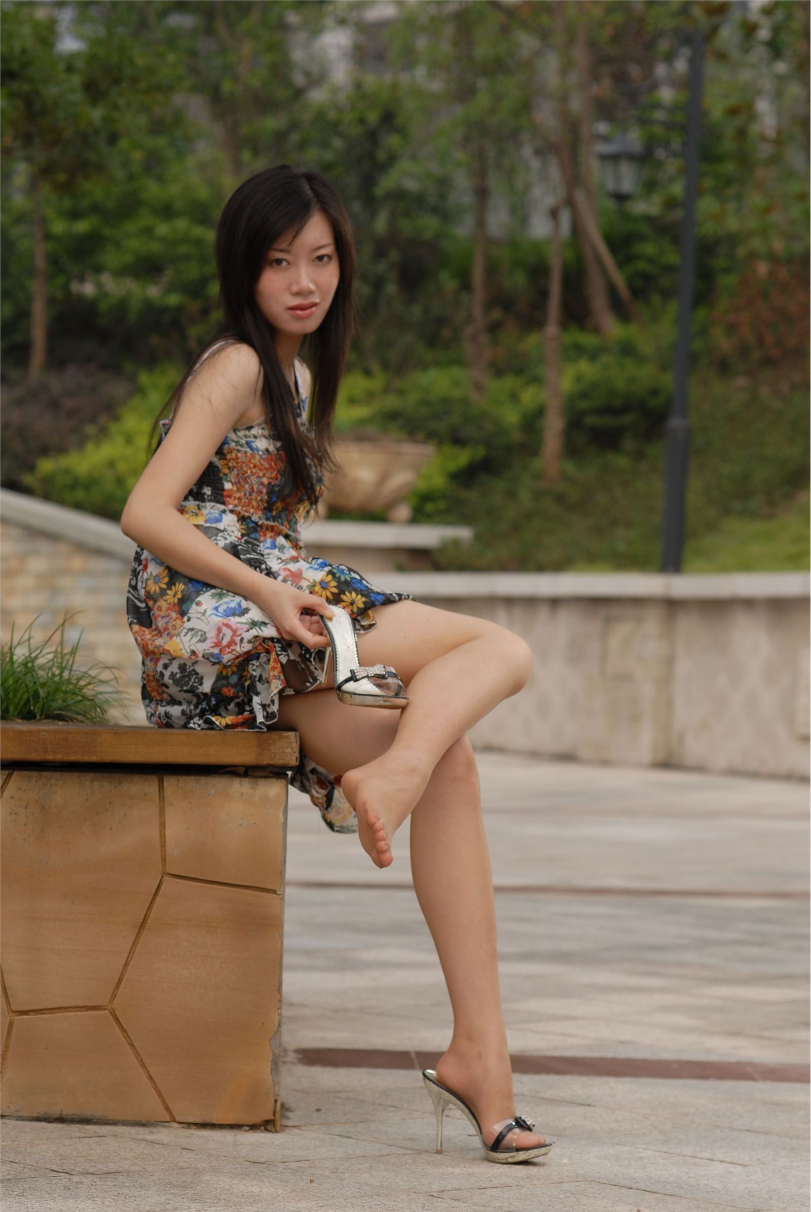 外景蔚蓝丝袜高跟 美腿模特高清