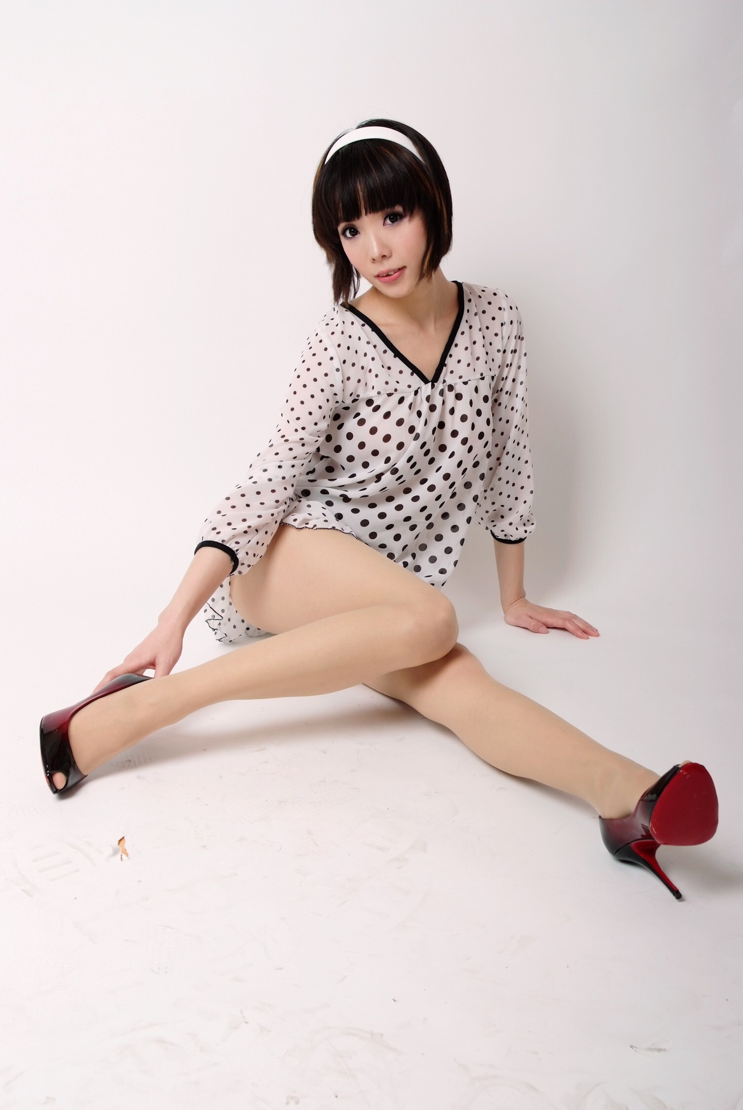 [拍美VIP]小希 白衣美人 秋月 银衣红纱 小夜 学生装 小雪花 斑点短裙