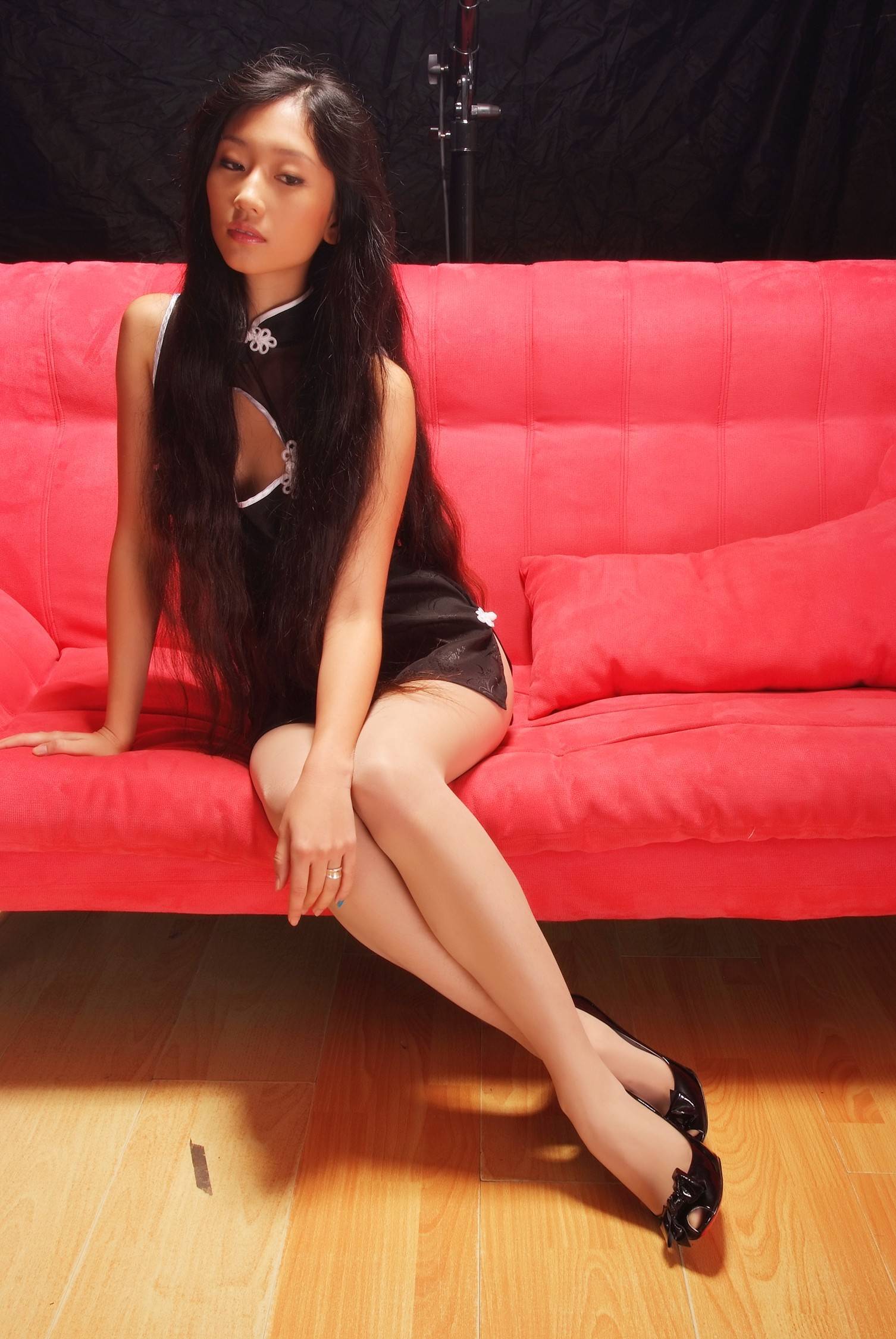 可依灰姑娘 秋月红媚 夏季小护士 小鱼儿红床夜色 [拍美VIP]