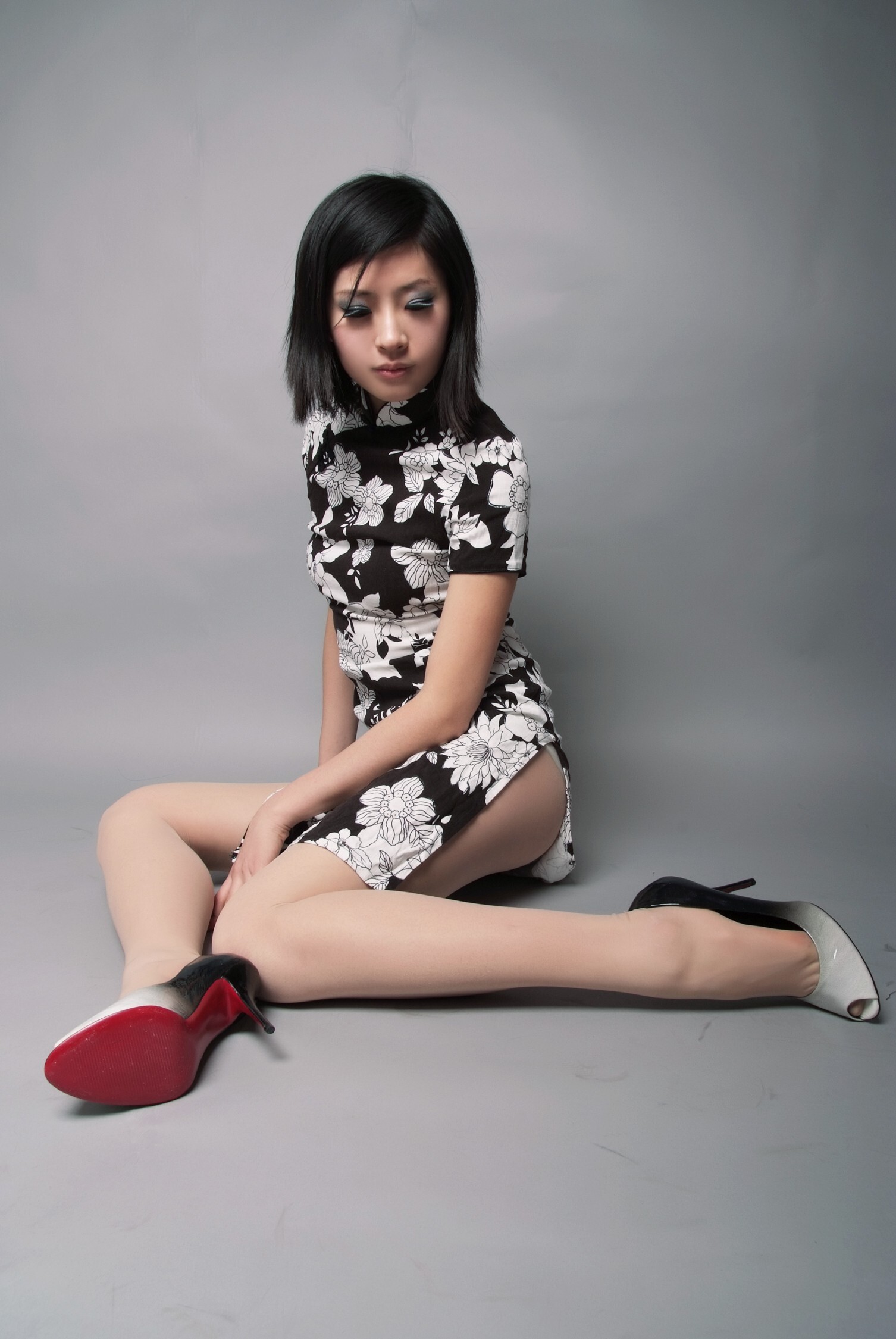 [拍美VIP] 睛天 白花旗袍  Marry 粉红护士 婧婧 蓝衣OL  Vo2