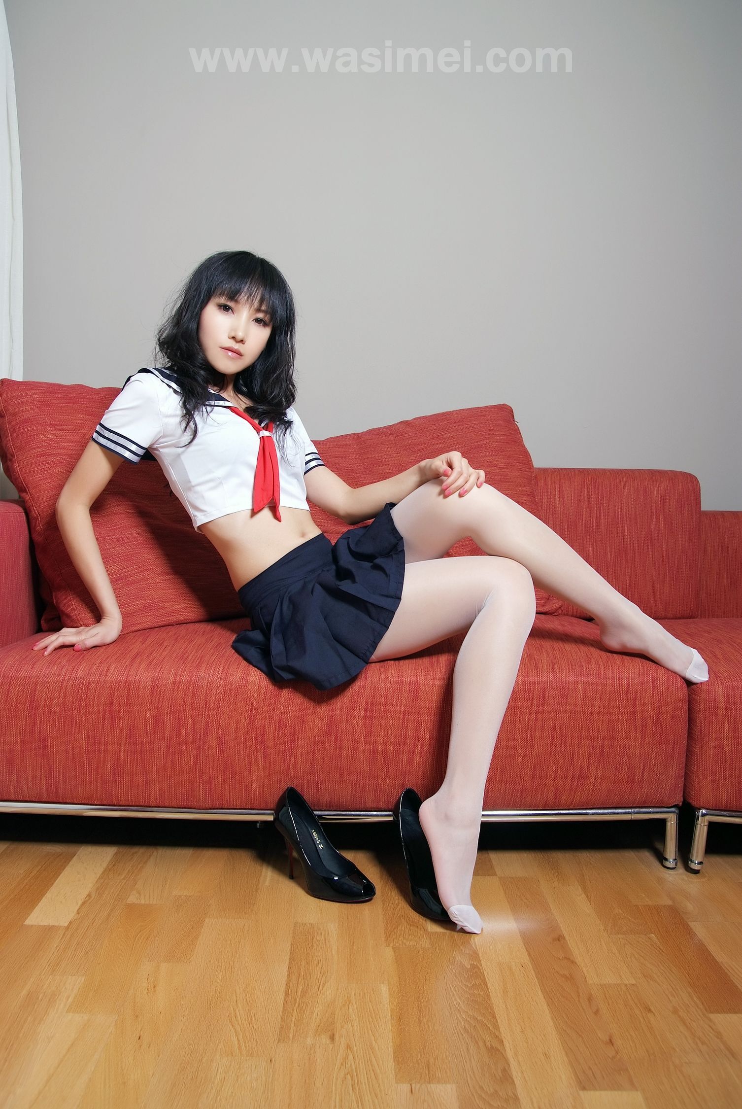 蓝裙学生--赵赵 银色比尼--小娟 旗袍丝想--萱萱[拍美VIP]