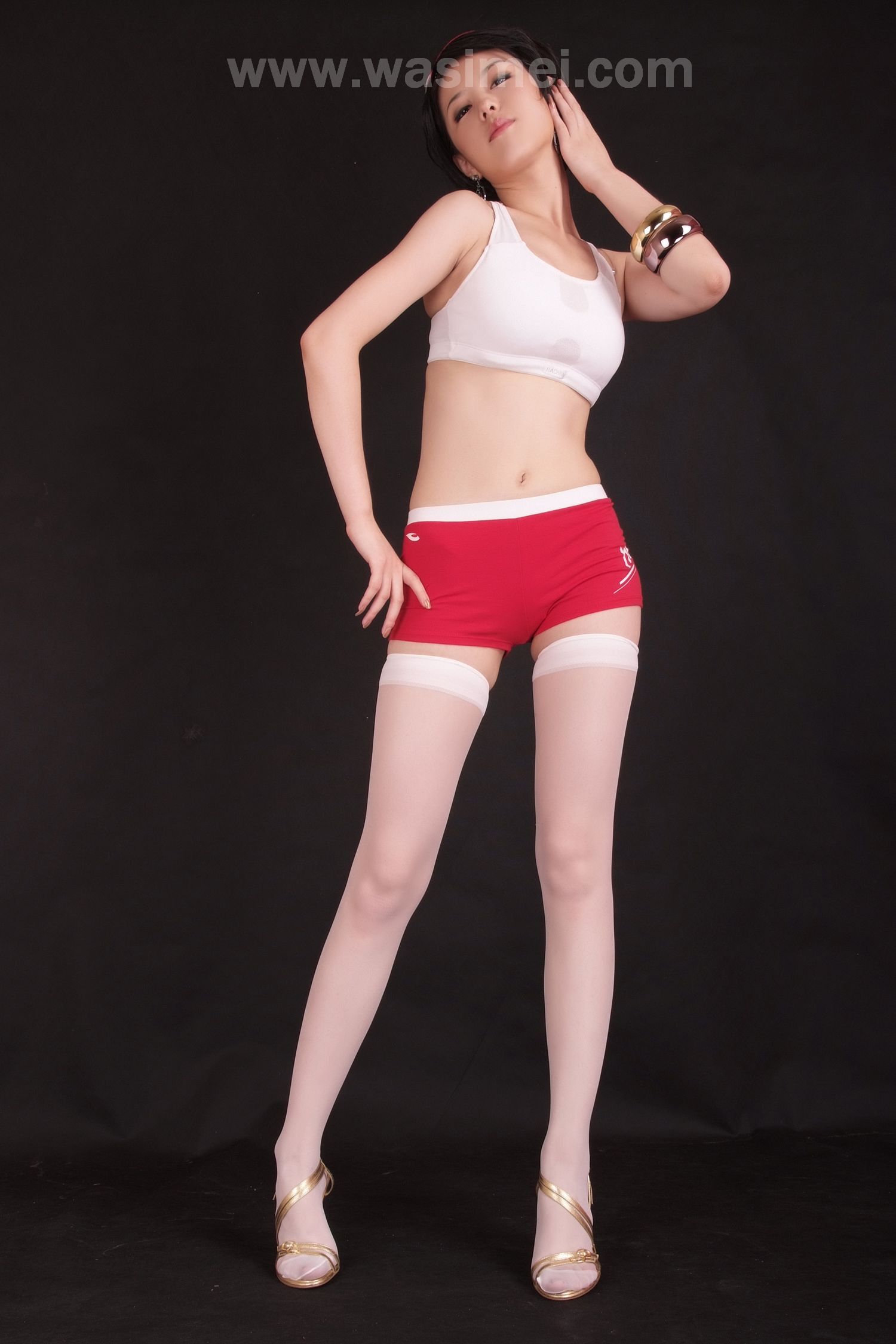 彩丝双姝--文文 飞飞旗袍丝诱Vo2 莫莫灯光媚影Vo2[拍美VIP]