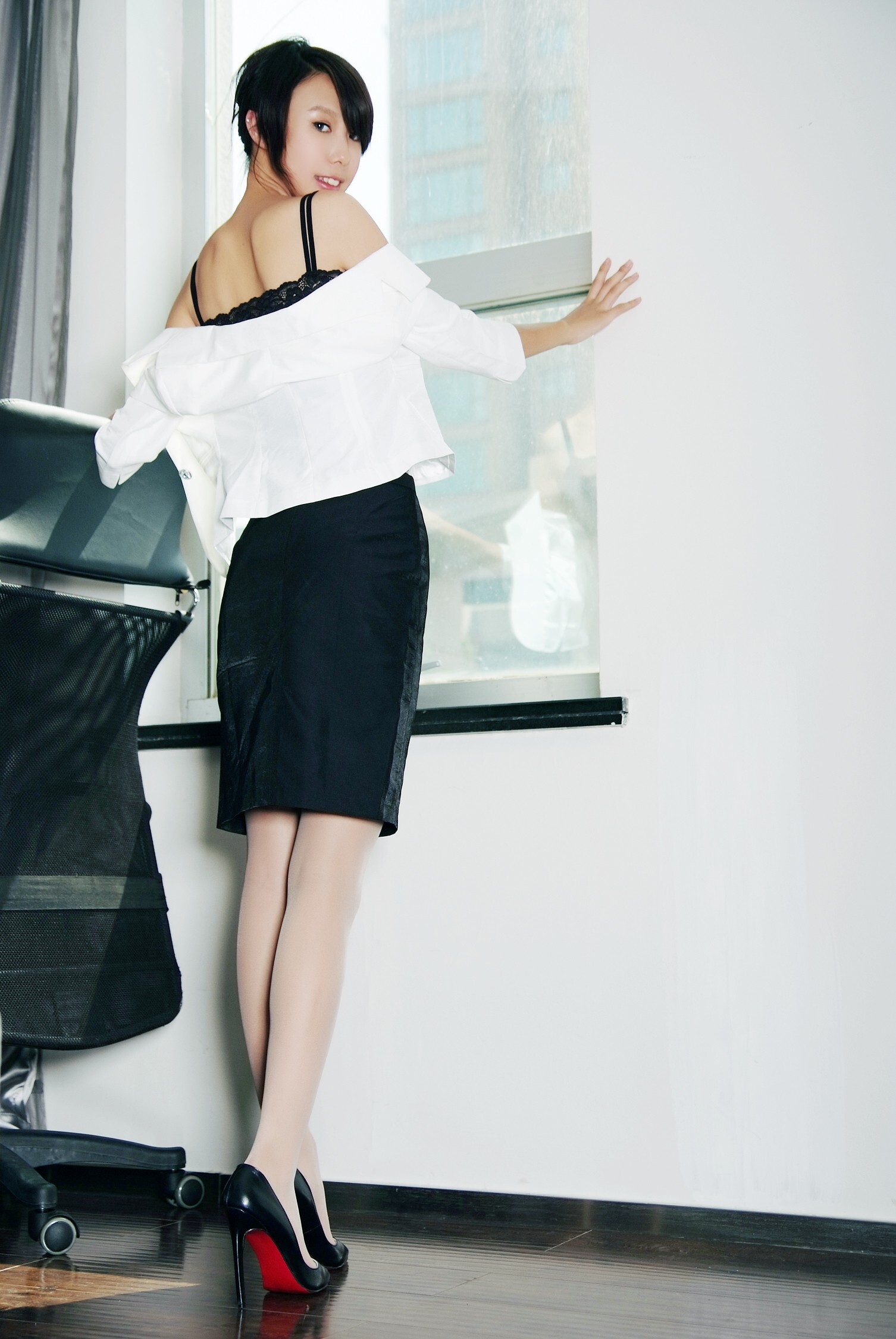 小茜碎花旗袍Vo4 依琳黑纱睡裙Vo3 文文OL诱惑Vo3 [拍美VIP]