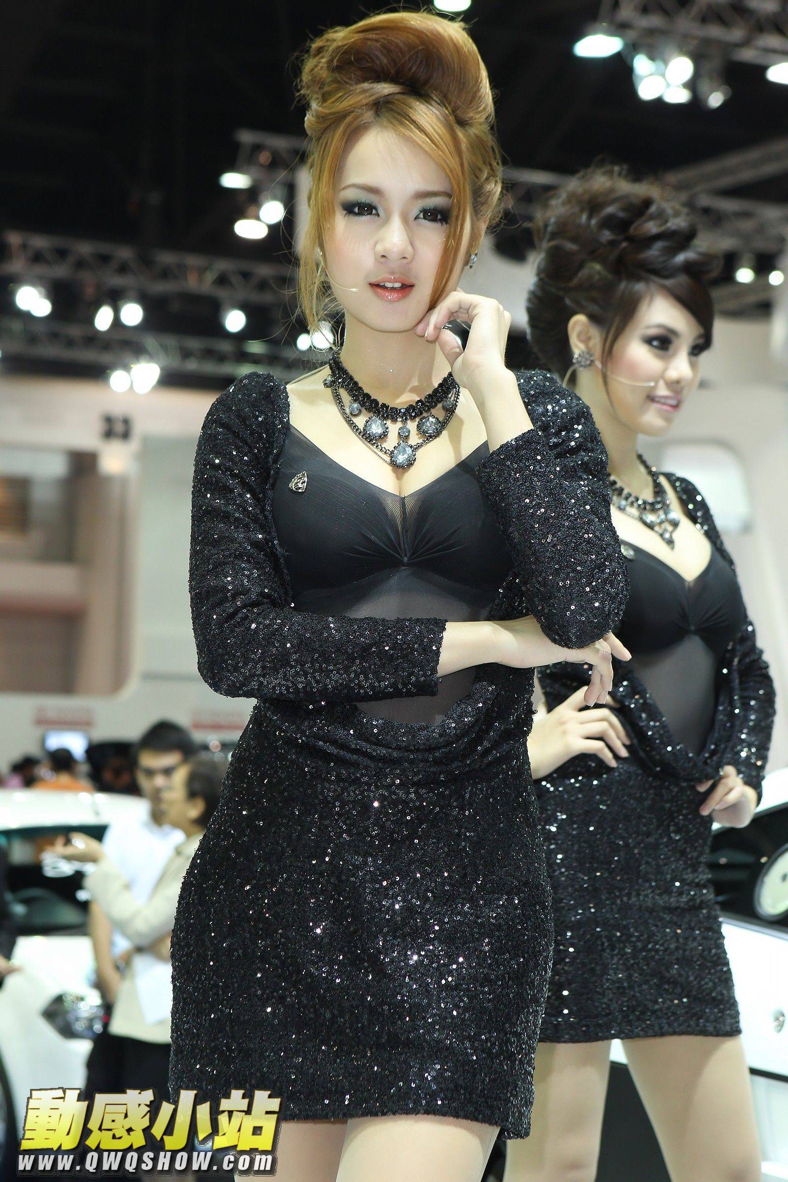 动感小站　2011紋身展大會舞台辣妹熱舞　车模写真