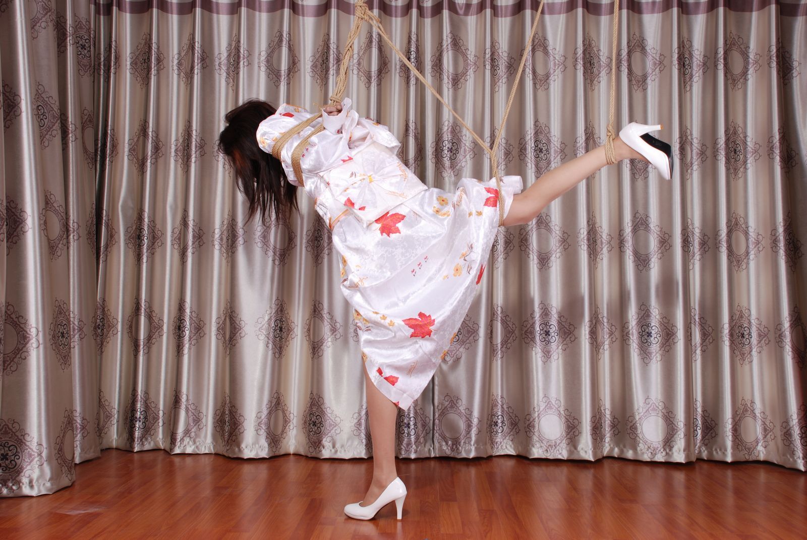 [神艺缘] 2010.03.30 No.005 模特 悦彤