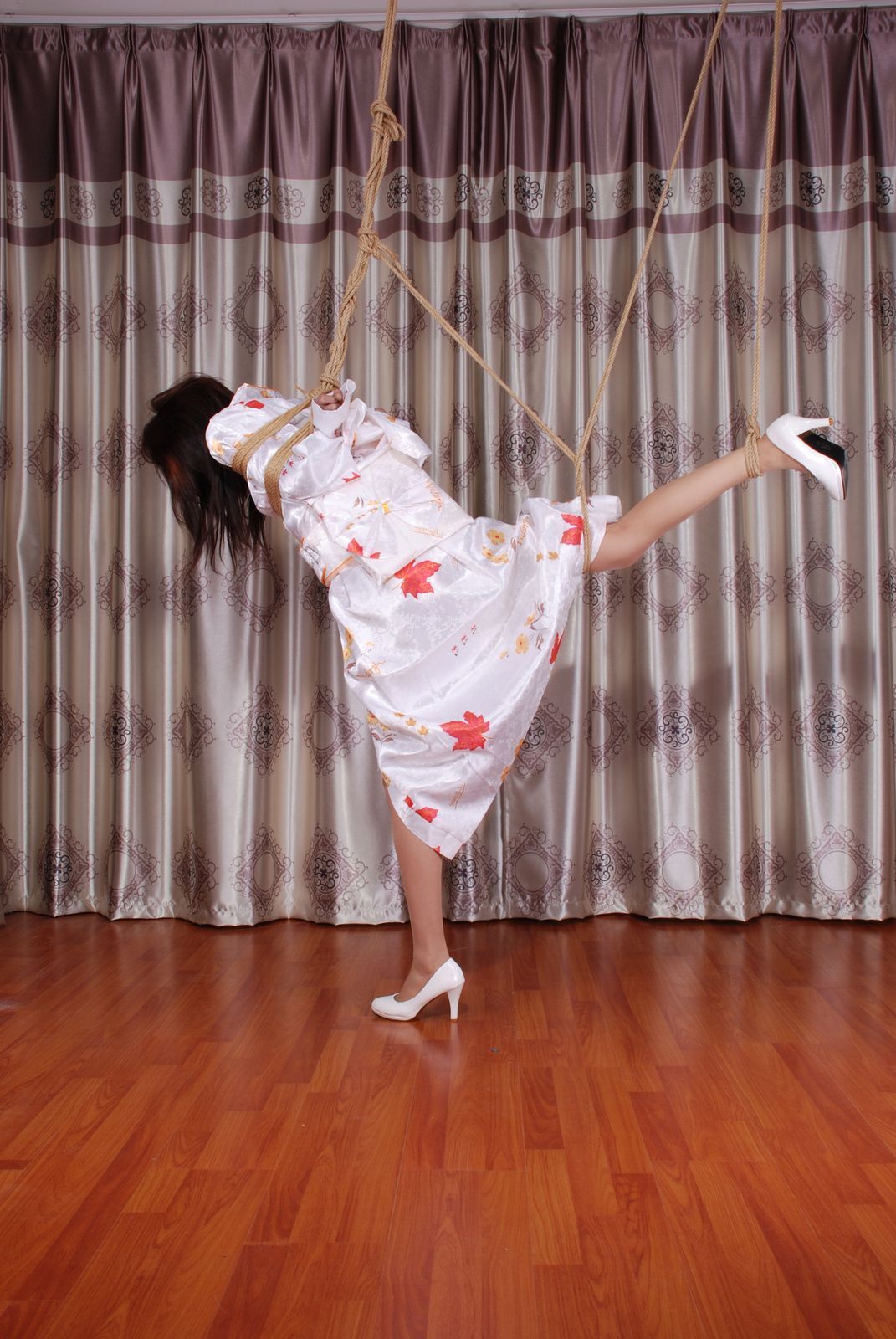 [神艺缘] 2010.03.30 No.005 模特 悦彤