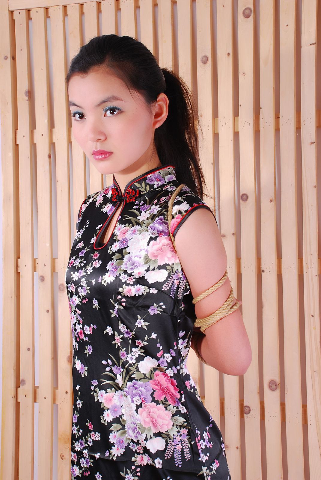 [神艺缘] 2010.04.08 No.008 模特 馨媛,甜甜