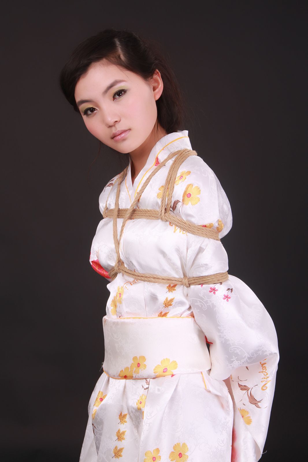 [神艺缘] 2010.04.20 No.015 模特 雨婷