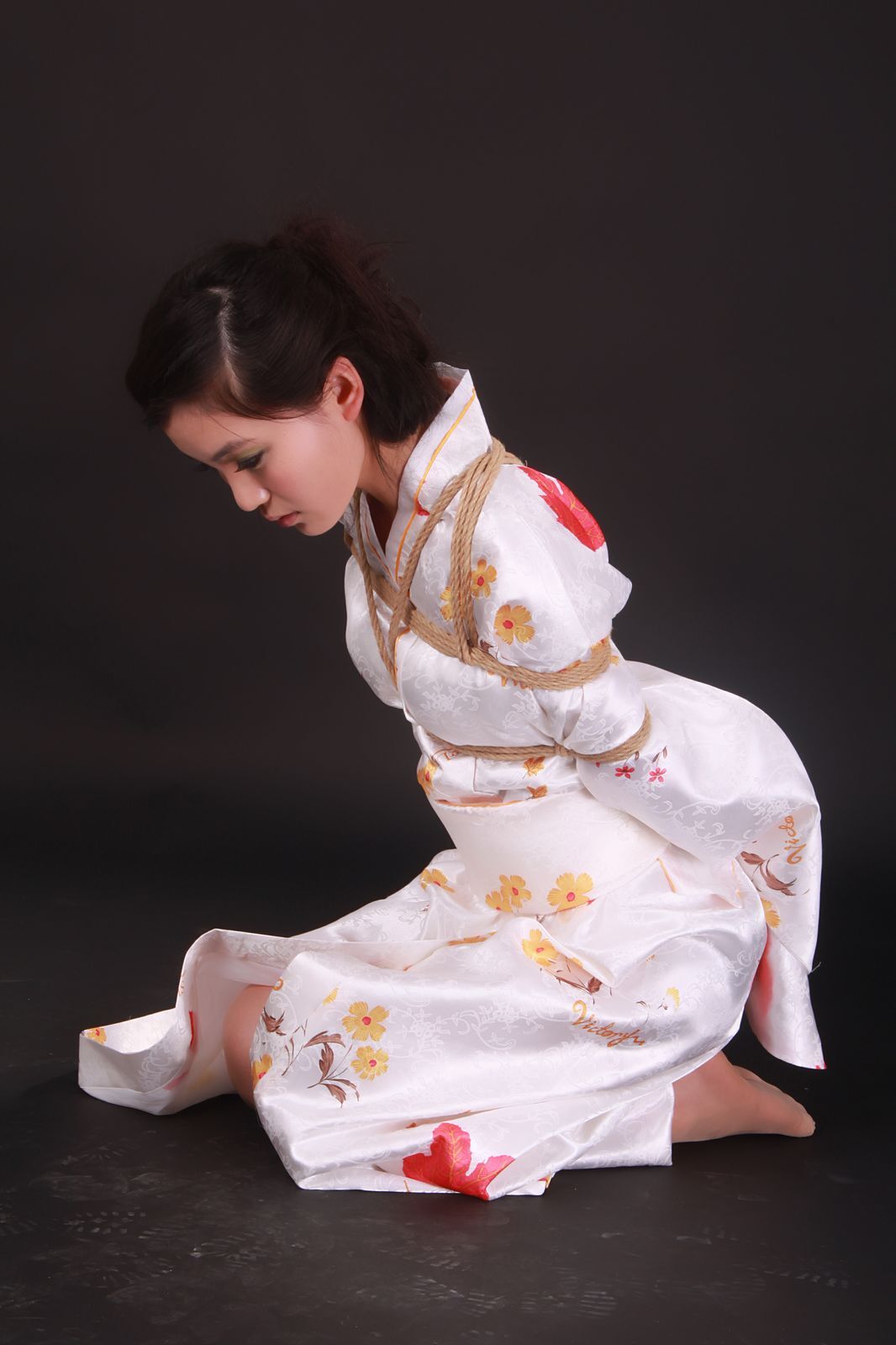 [神艺缘] 2010.04.20 No.015 模特 雨婷