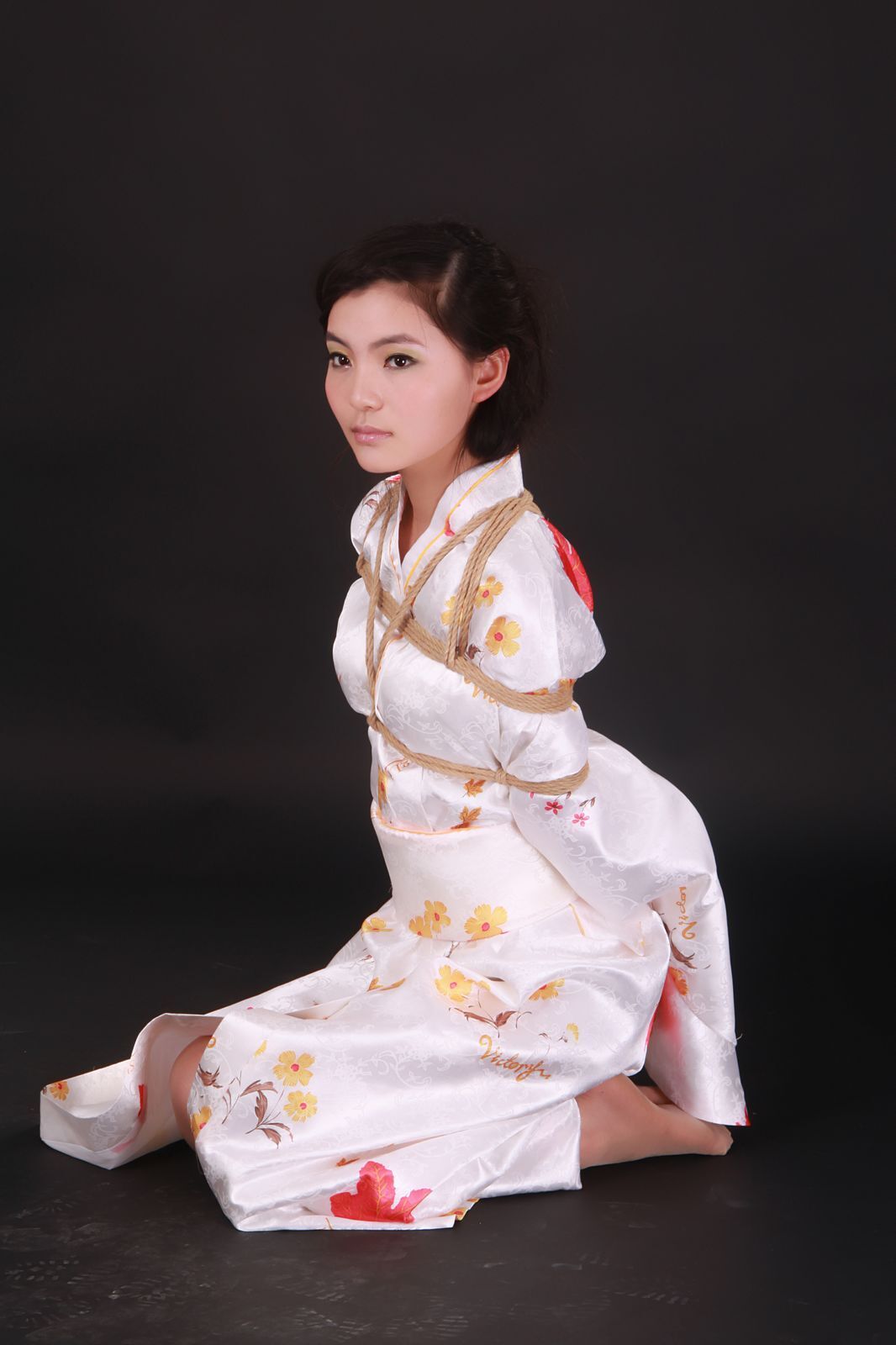 [神艺缘] 2010.04.20 No.015 模特 雨婷