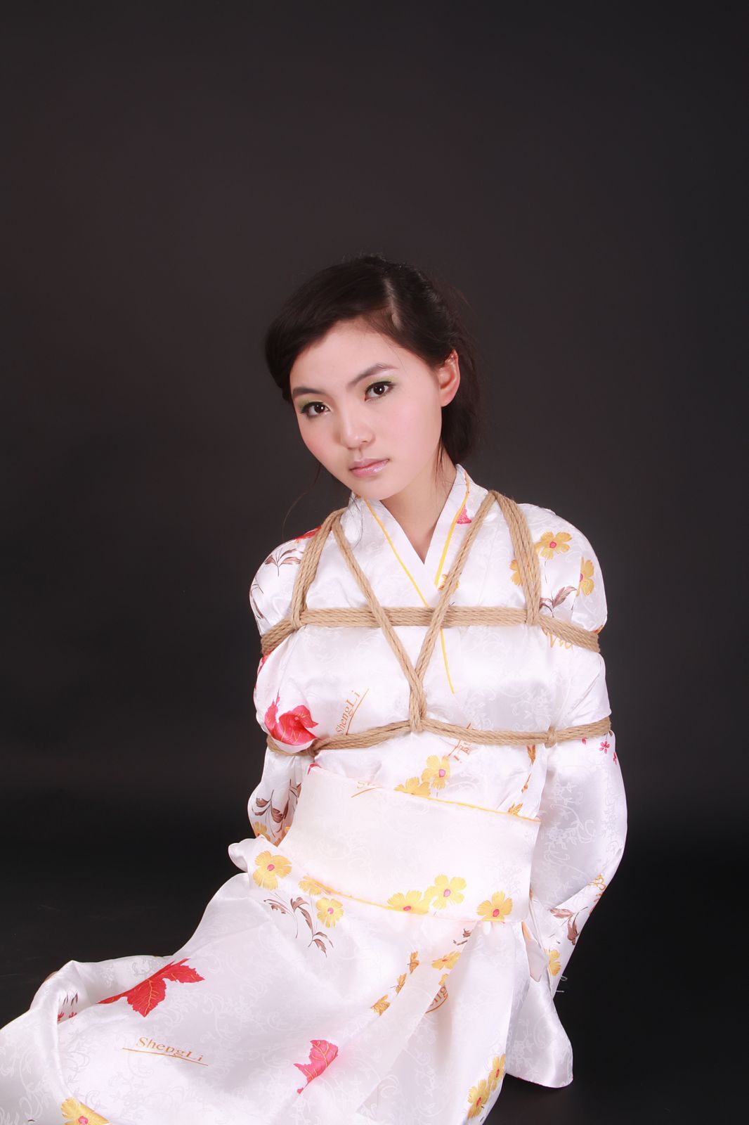 [神艺缘] 2010.04.20 No.015 模特 雨婷