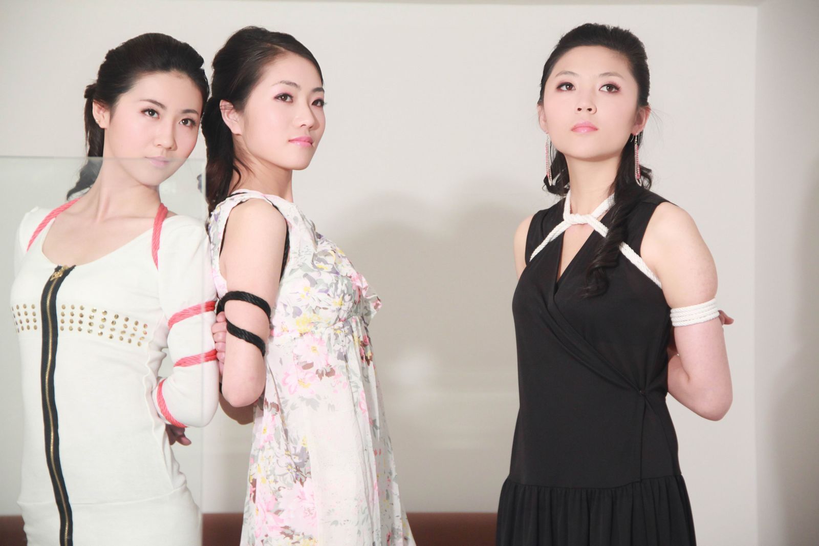 [神艺缘] 2010.05.19 No.25 模特 菲菲,甜甜,思卉