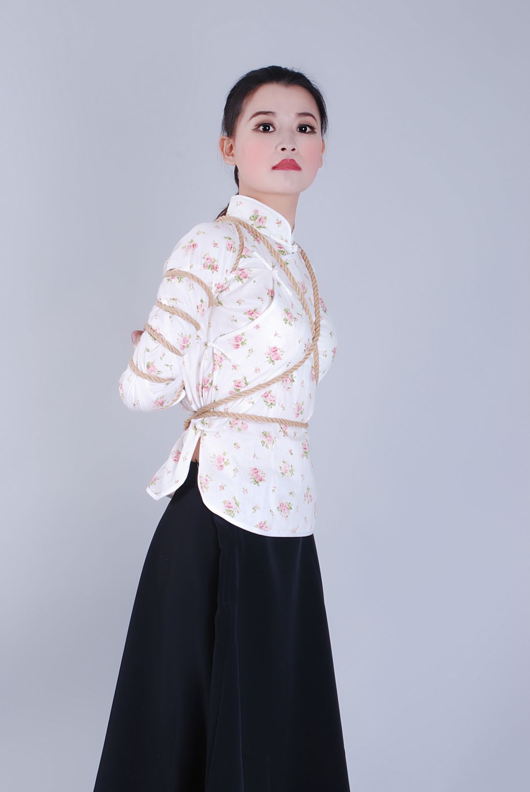 嘉欣--被俘虏的女学生   绳艺缘