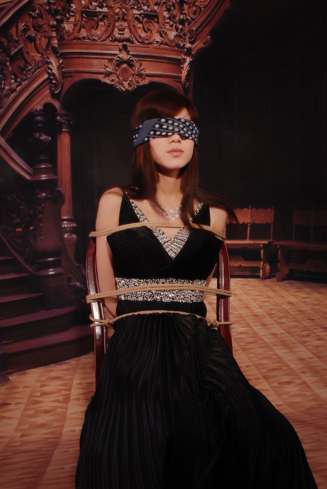 [绳艺缘] 悦彤-- 黑色魅影