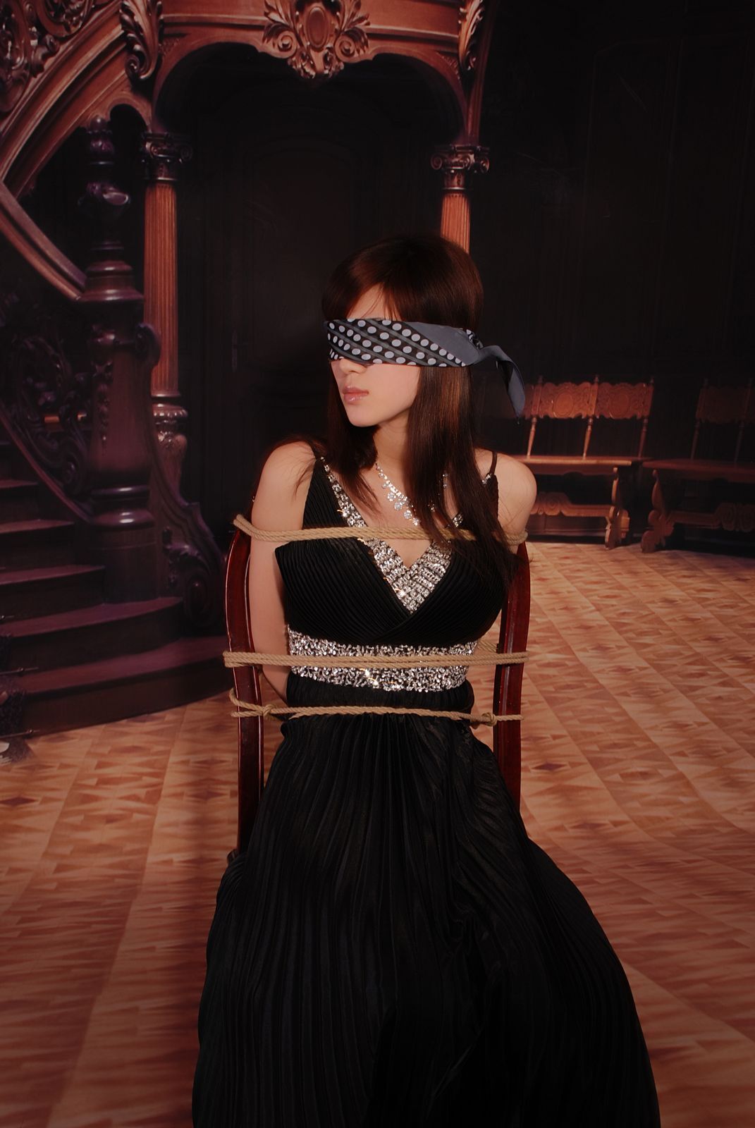 [绳艺缘] 悦彤-- 黑色魅影