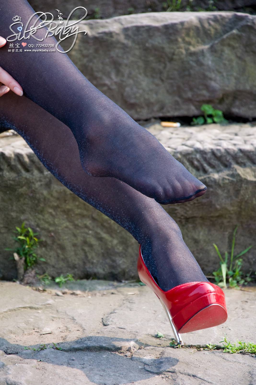 丝宝 1002vip套图之珈伦的红鞋