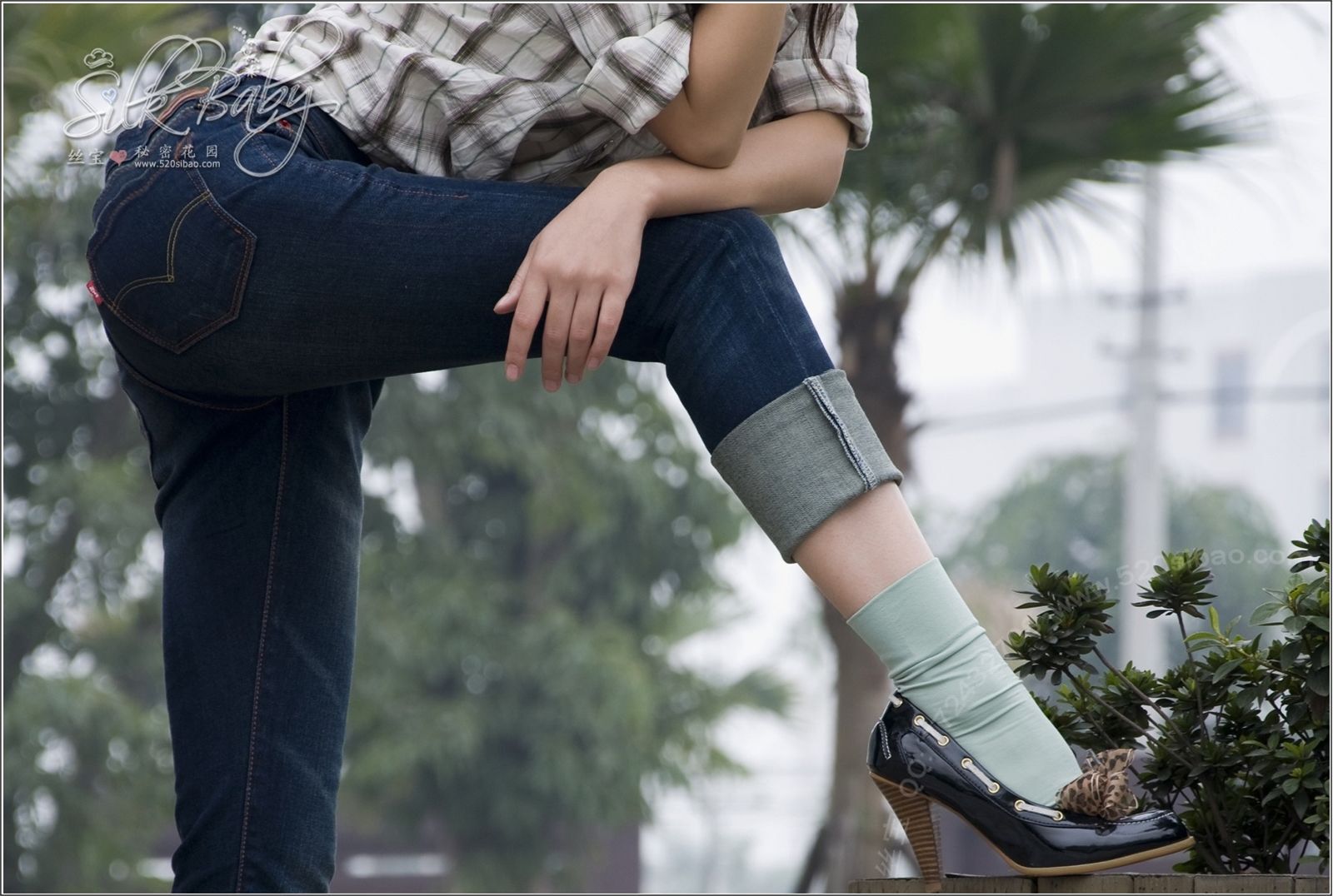 [丝宝] 2009.10 vip套图之性感邂逅牛仔裤